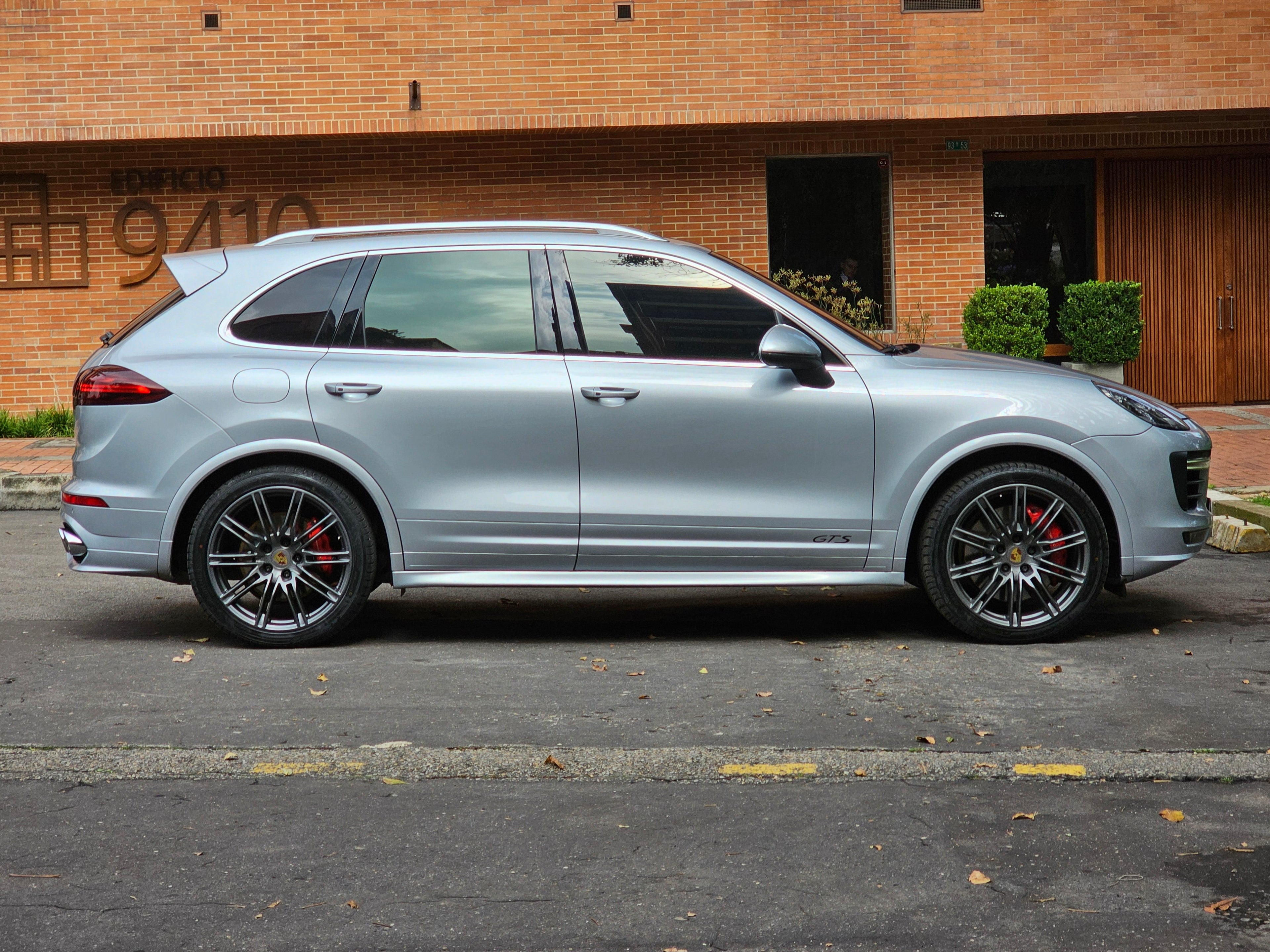 Porsche Cayenne GTS 2016