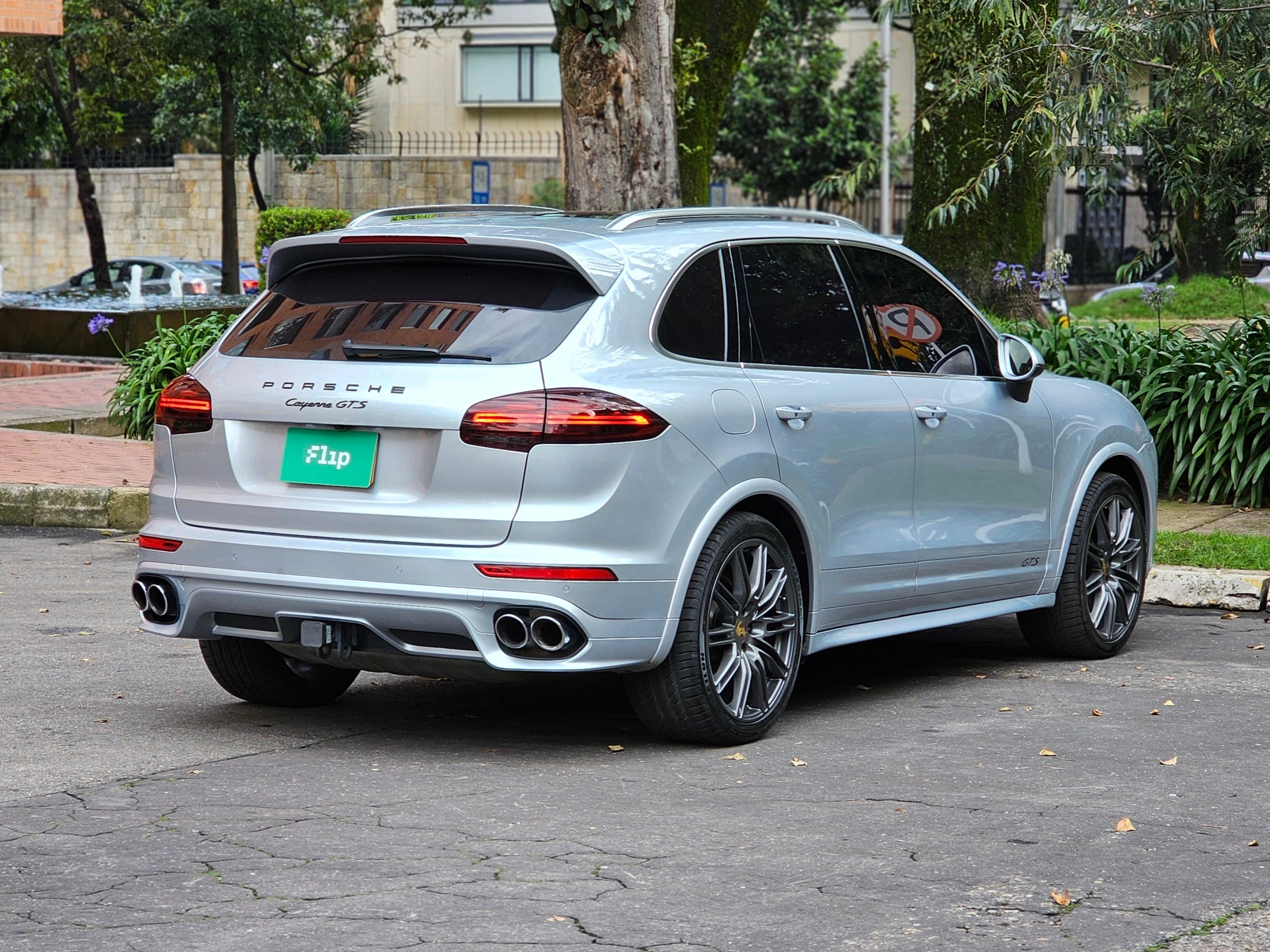 Porsche Cayenne GTS 2016