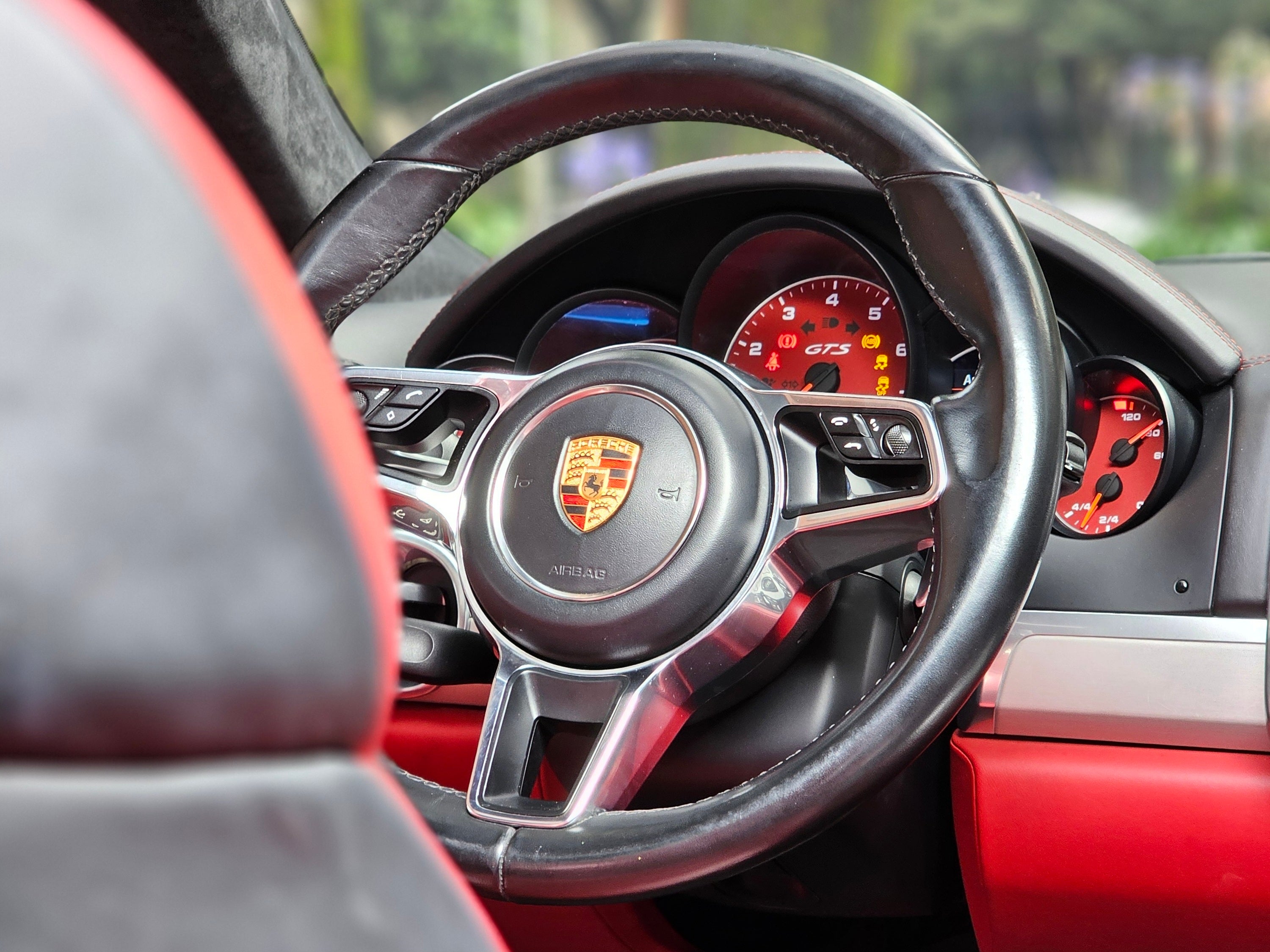 Porsche Cayenne GTS 2016