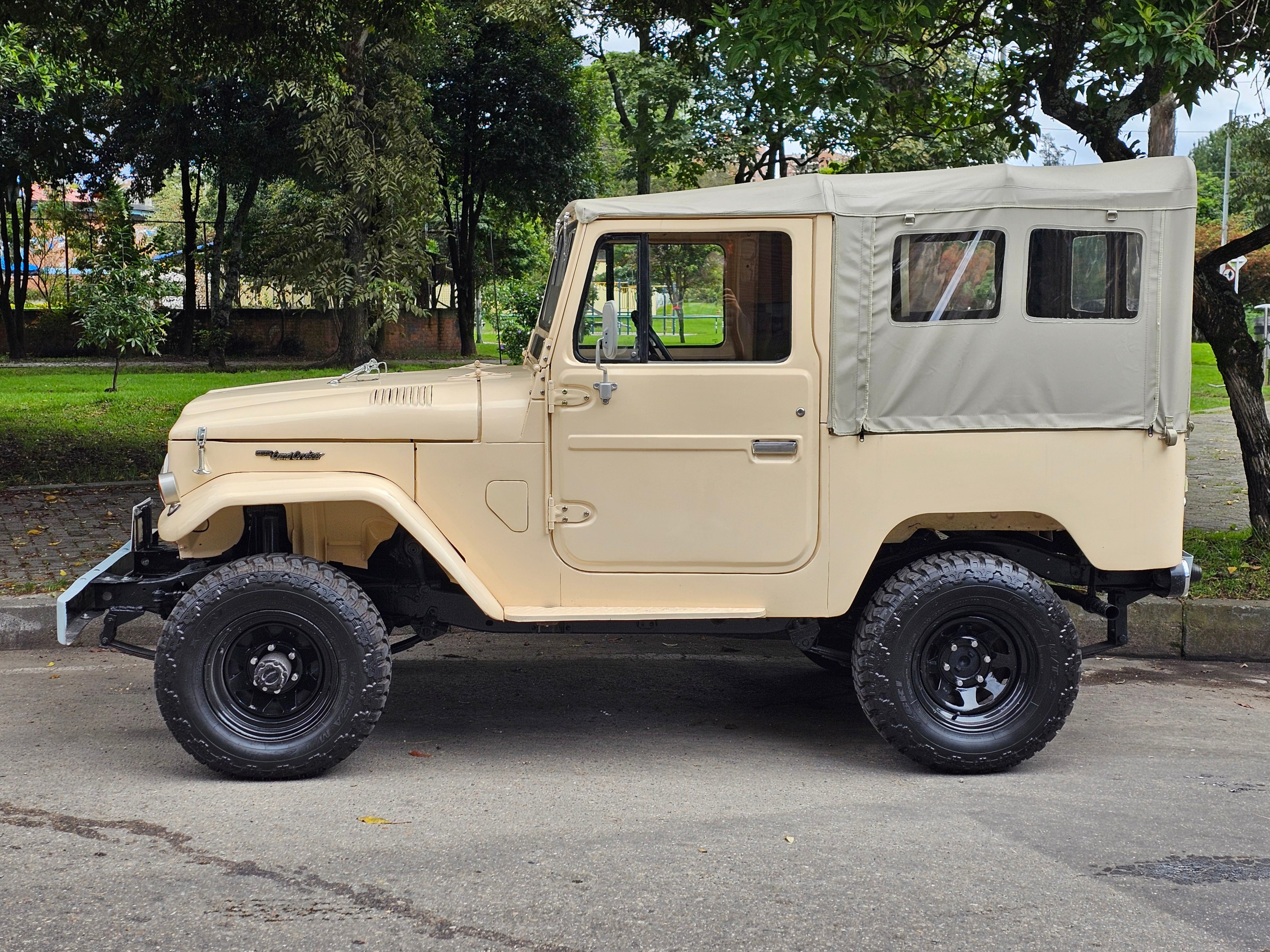 Toyota Fj40 4.2 1961