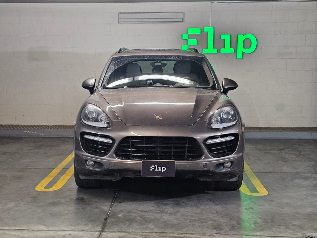 Porsche Cayenne Turbo S 2014