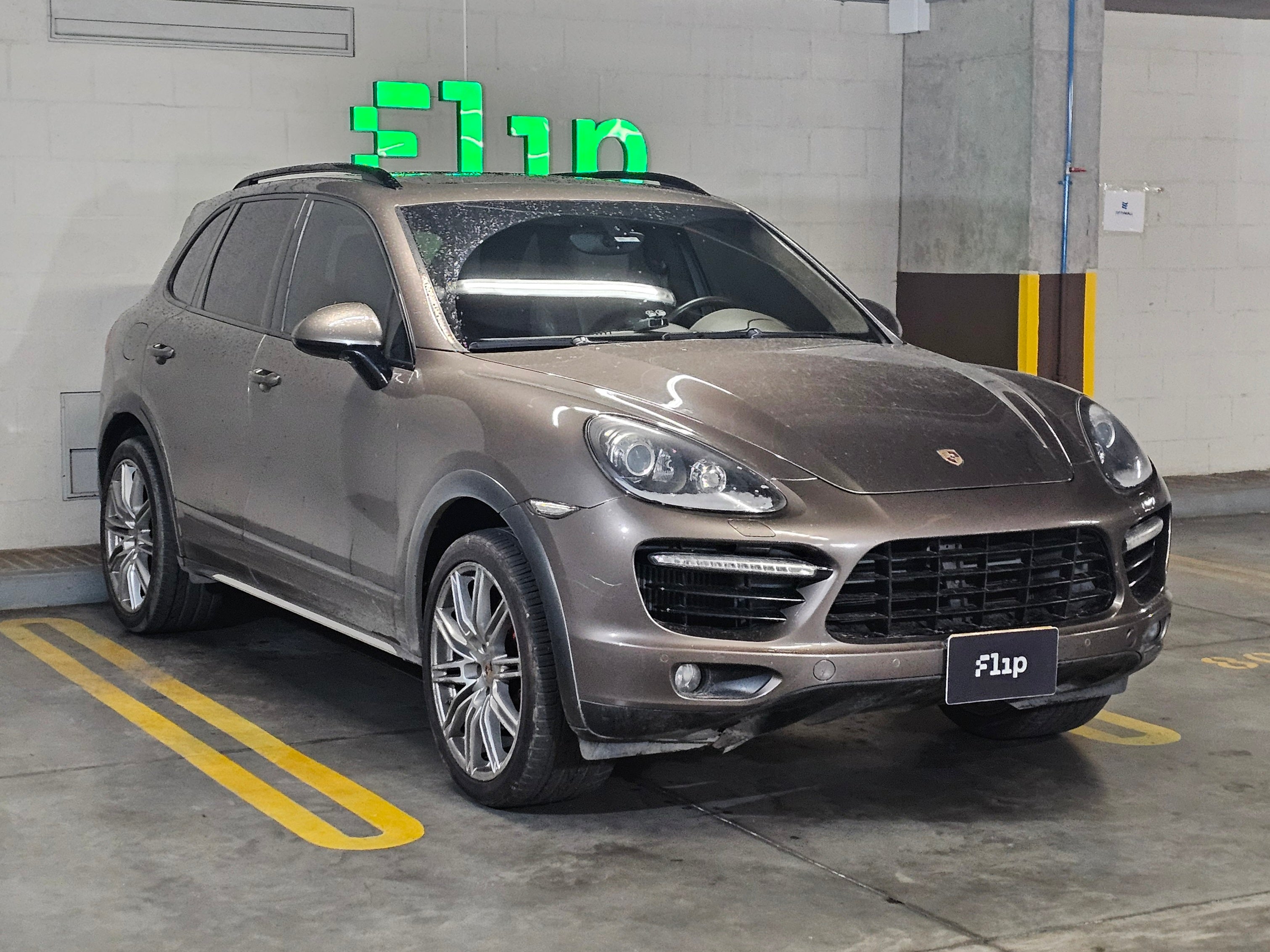 Porsche Cayenne Turbo S 2014