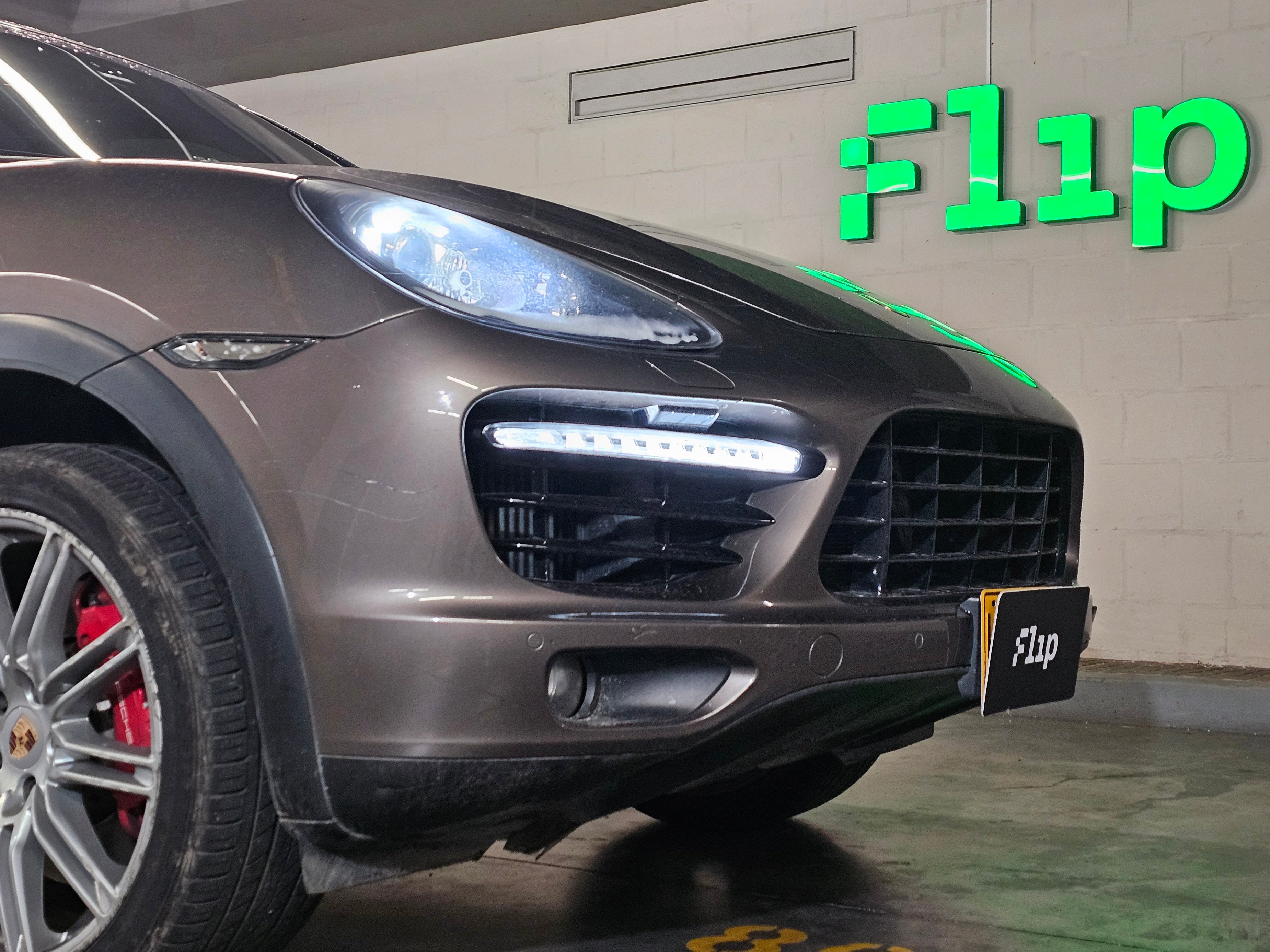 Porsche Cayenne Turbo S 2014