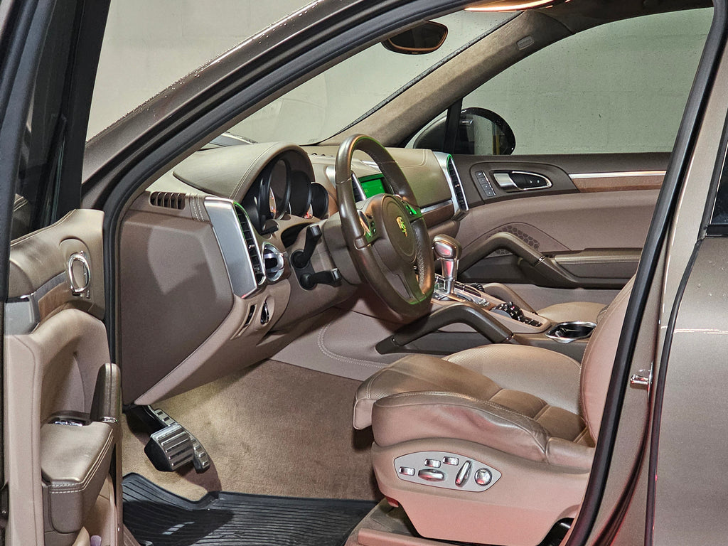 Porsche Cayenne Turbo S 2014