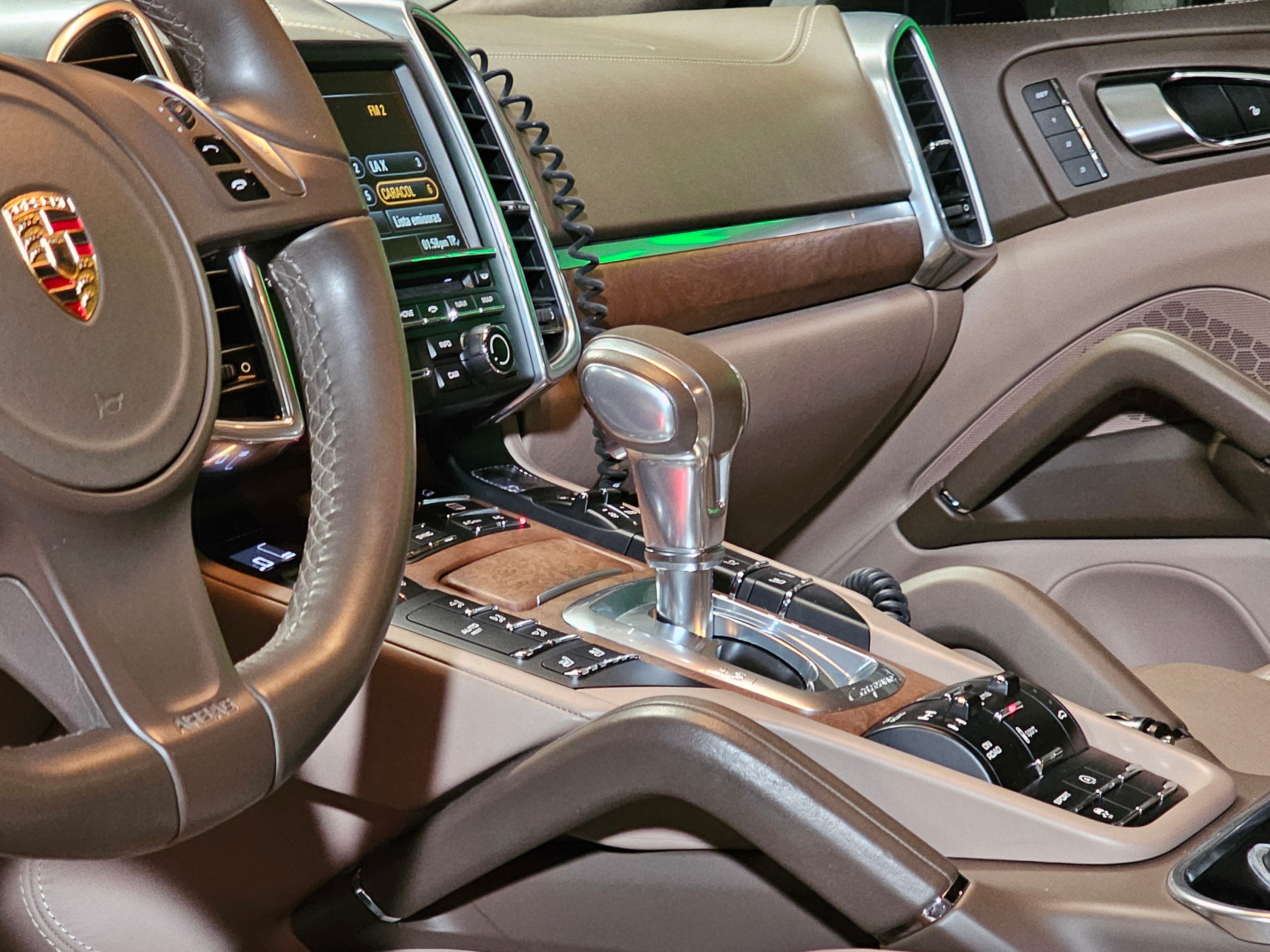 Porsche Cayenne Turbo S 2014