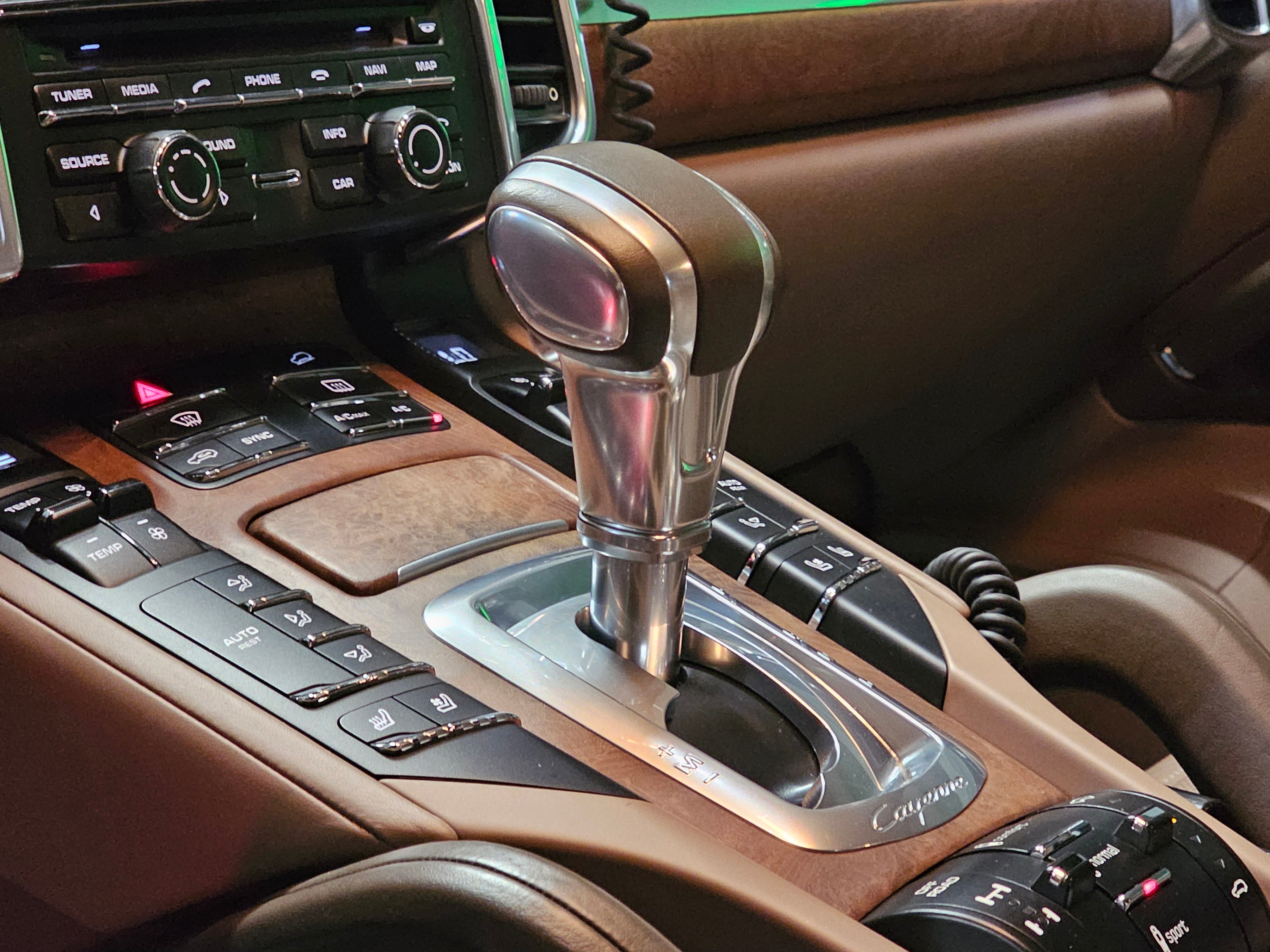 Porsche Cayenne Turbo S 2014