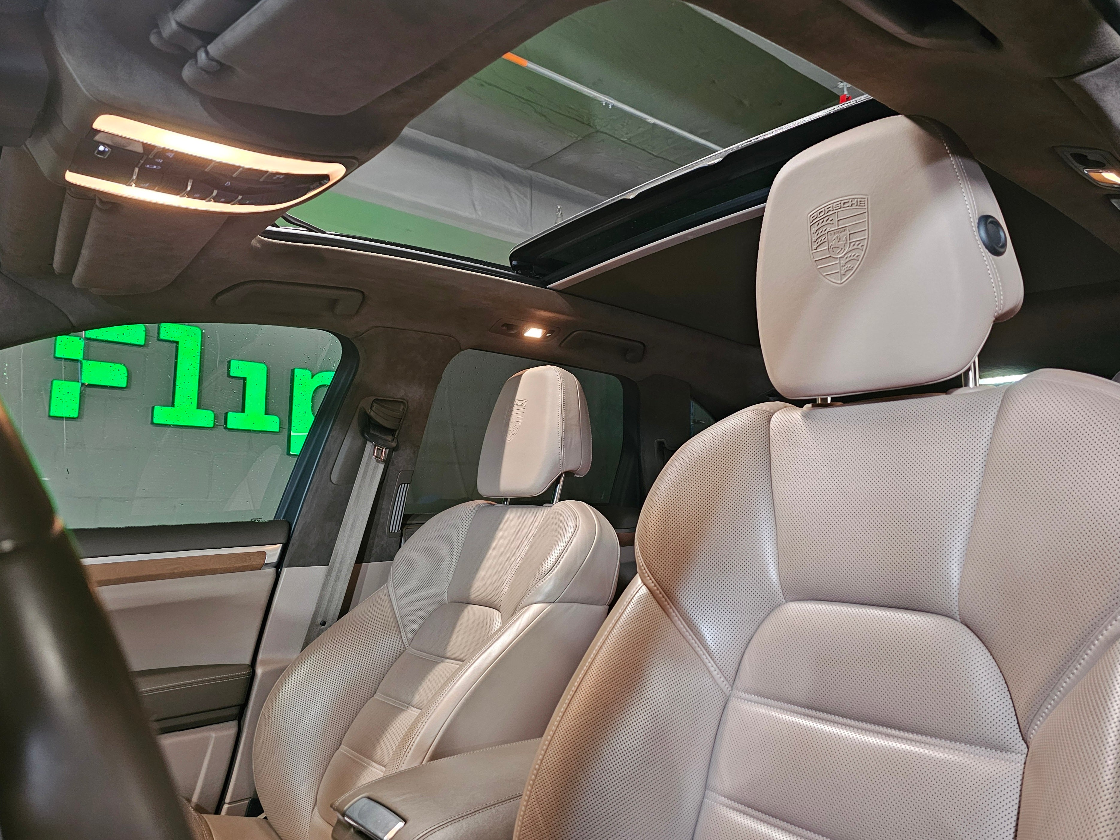 Porsche Cayenne Turbo S 2014