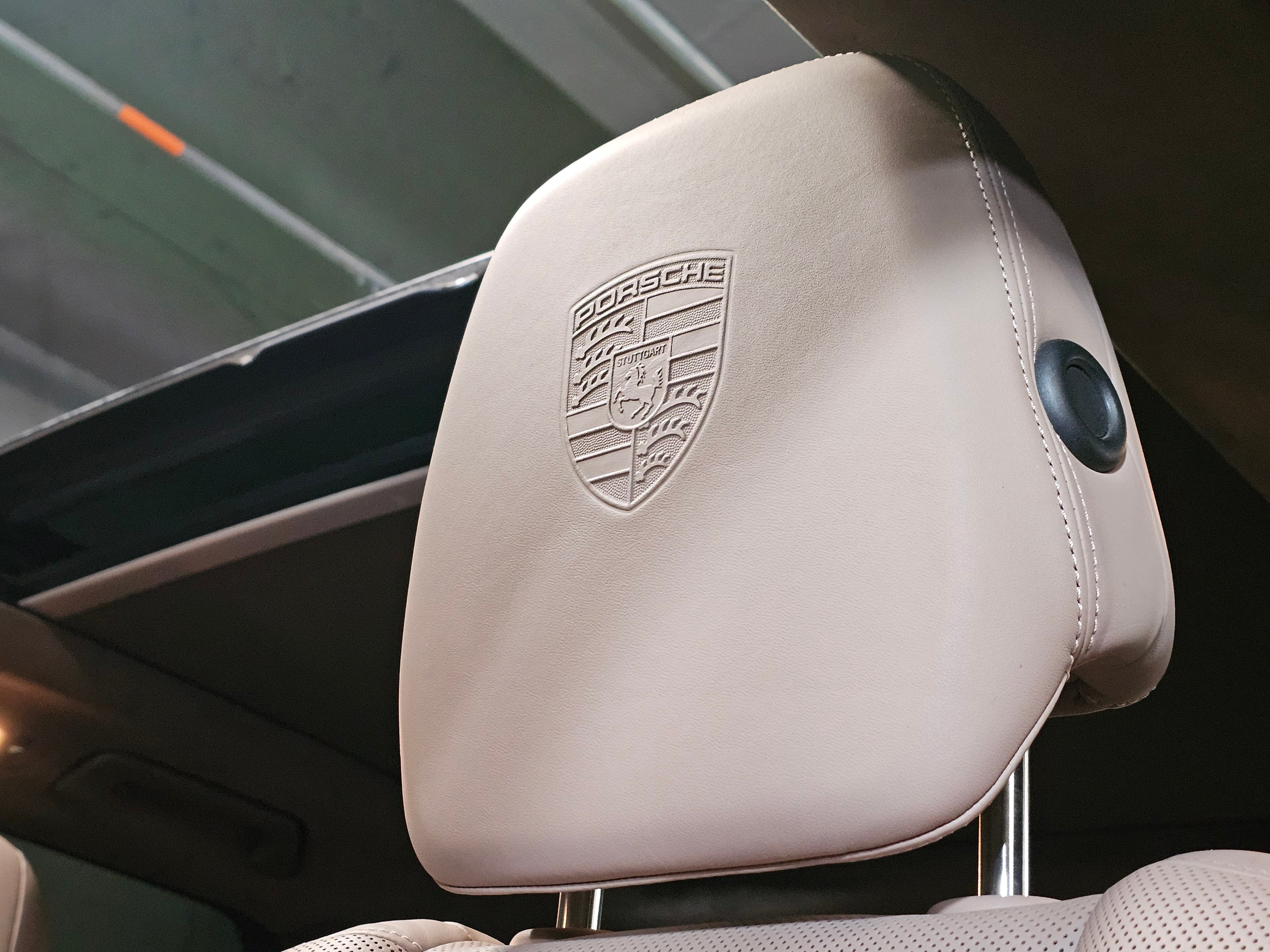 Porsche Cayenne Turbo S 2014