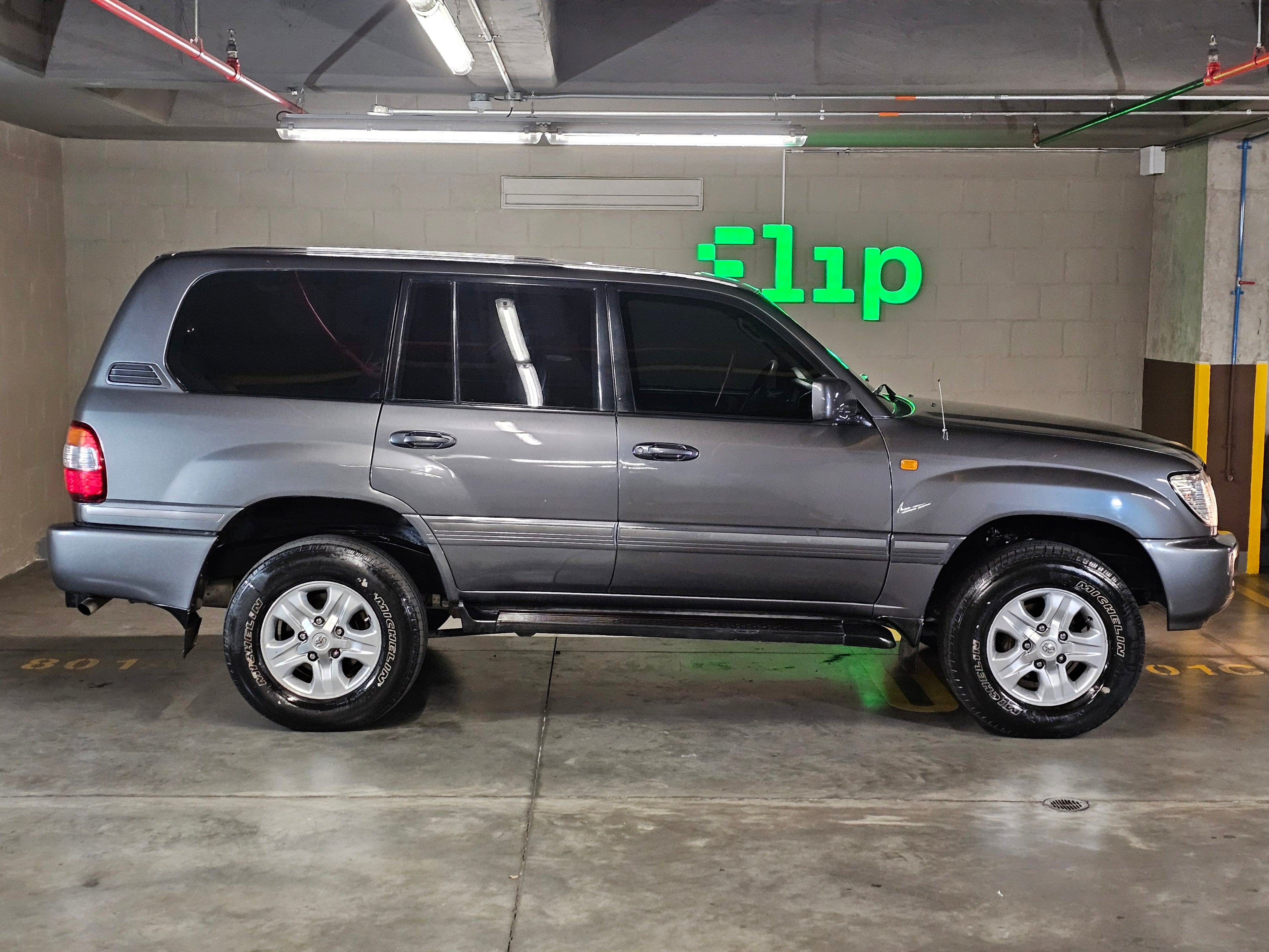 Toyota Land Cruiser 4.7 Uzj100 Elite LC100 Sahara 2008