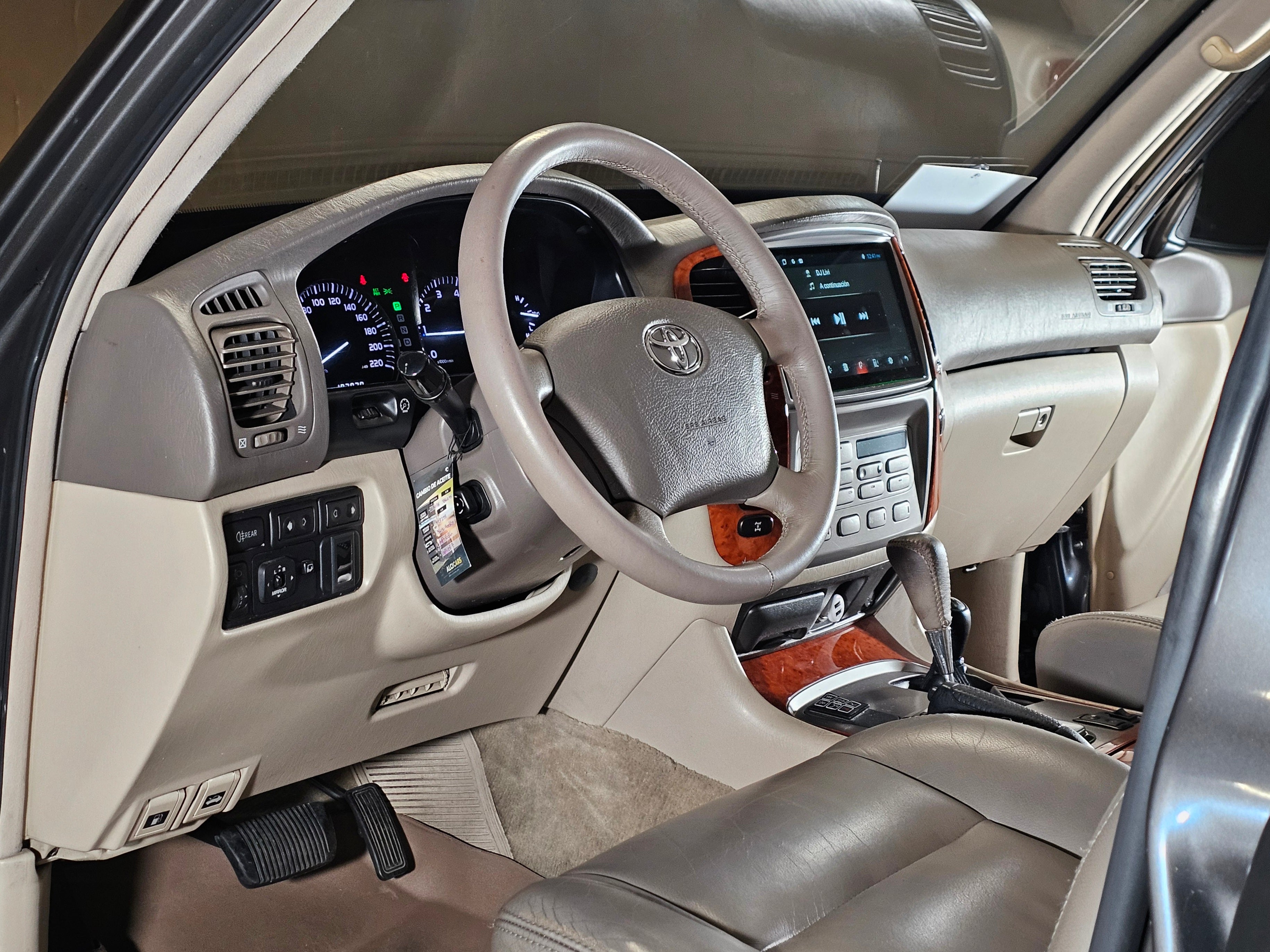 Toyota Land Cruiser 4.7 Uzj100 Elite LC100 Sahara 2008