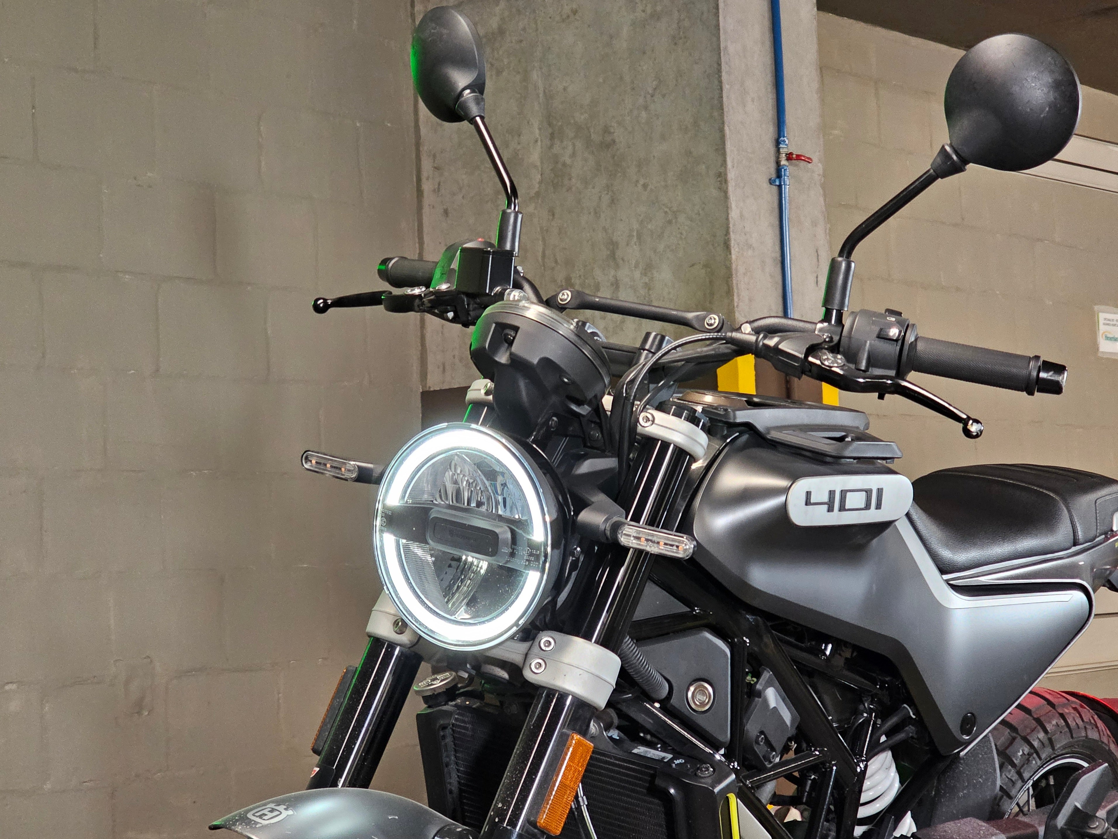 Husqvarna Svartpilen 401 2023