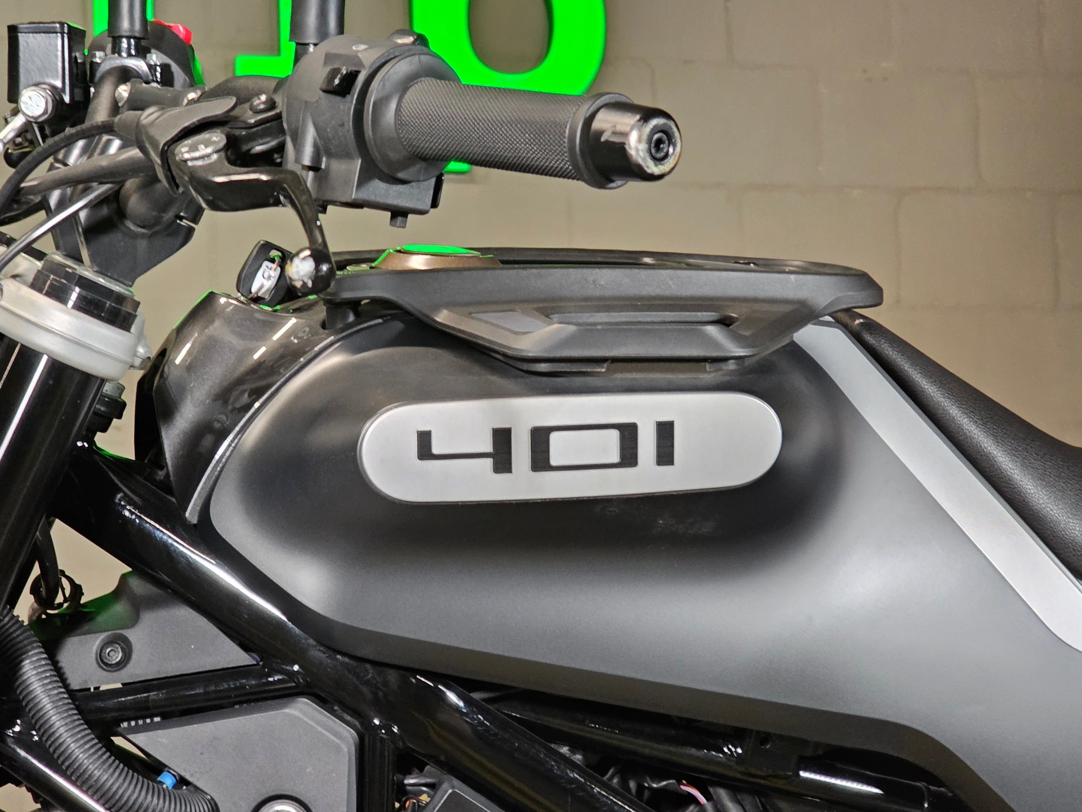 Husqvarna Svartpilen 401 2023