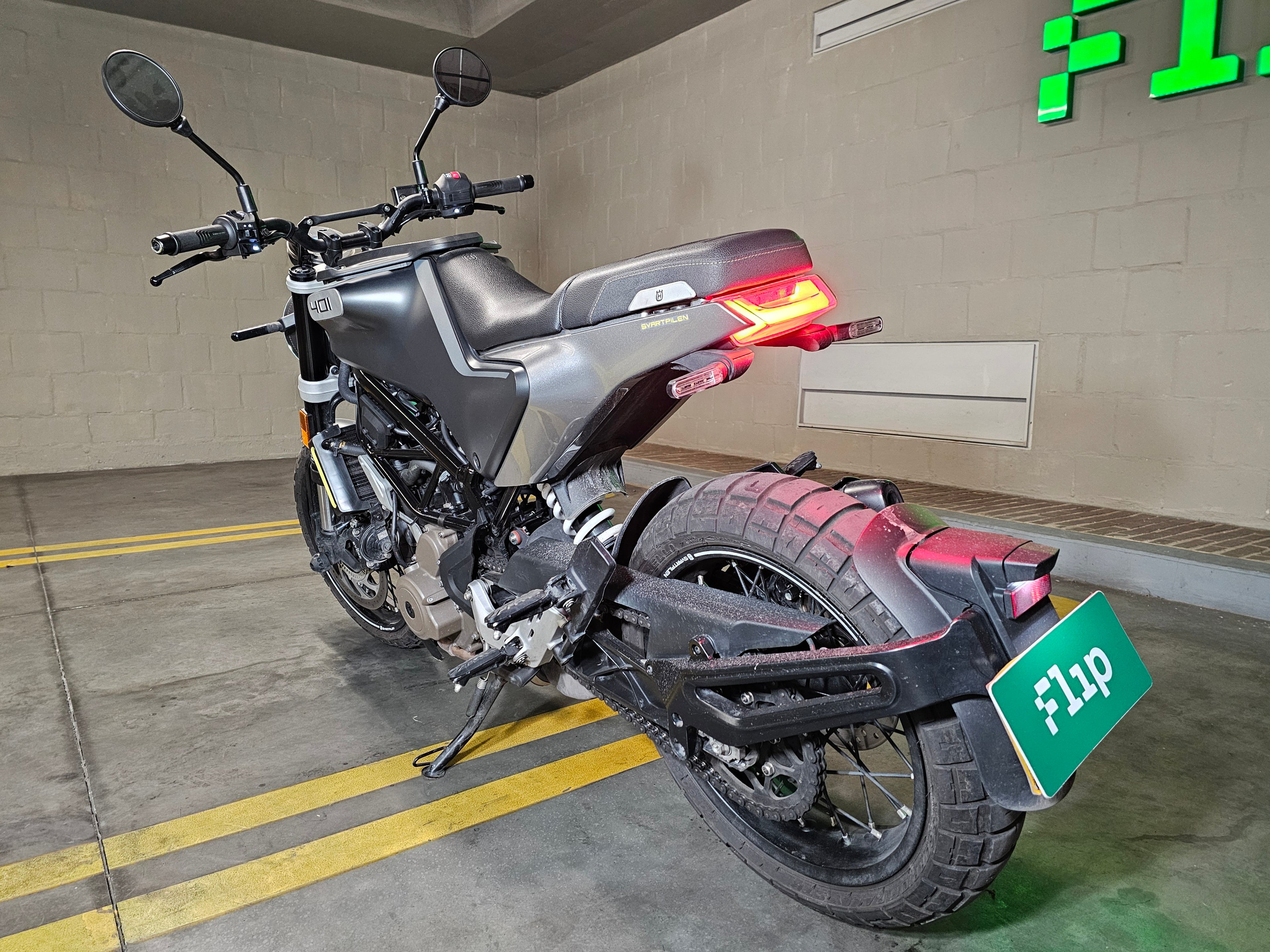 Husqvarna Svartpilen 401 2023