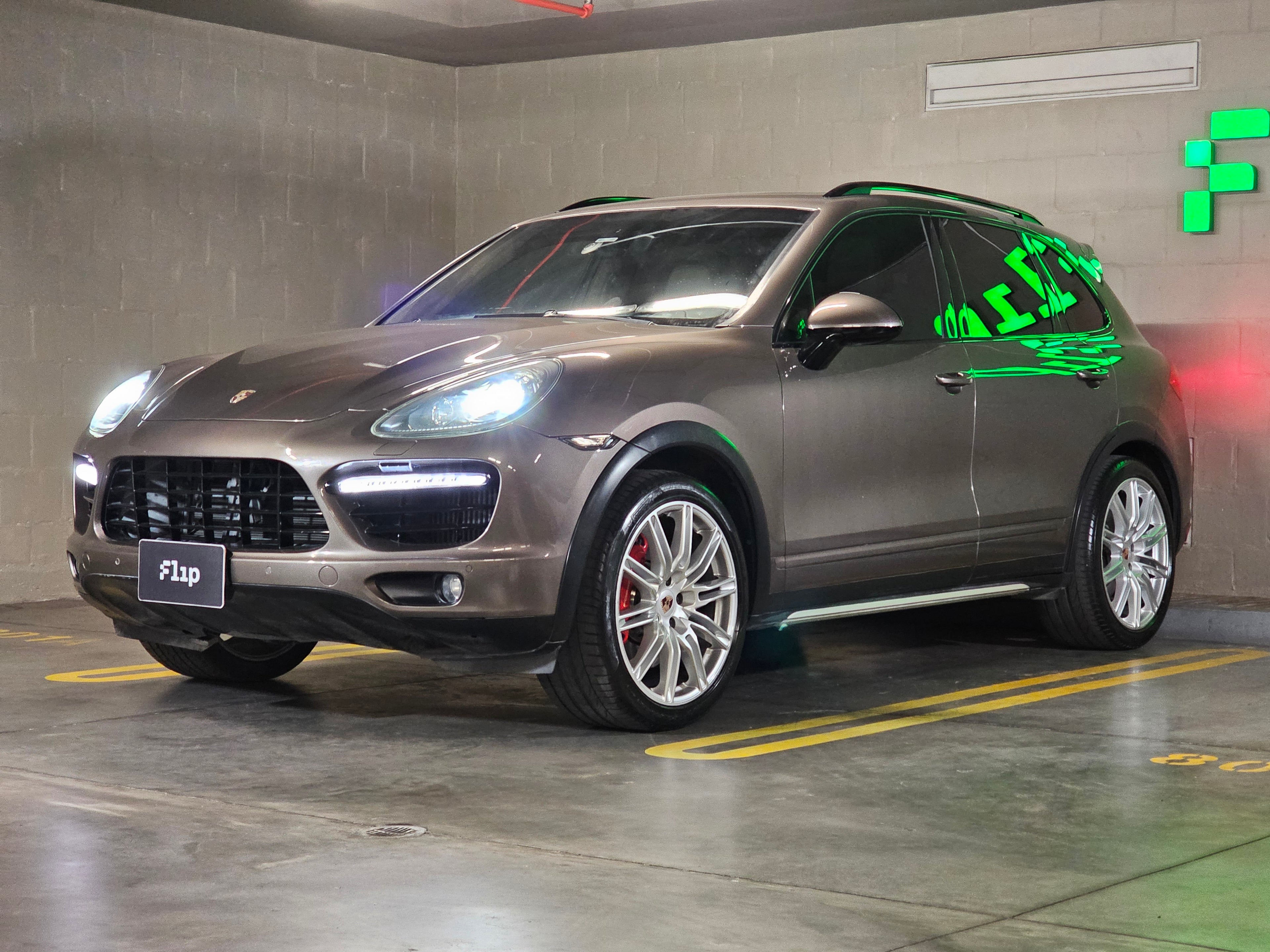 Porsche Cayenne 4.8 Turbo S 2014
