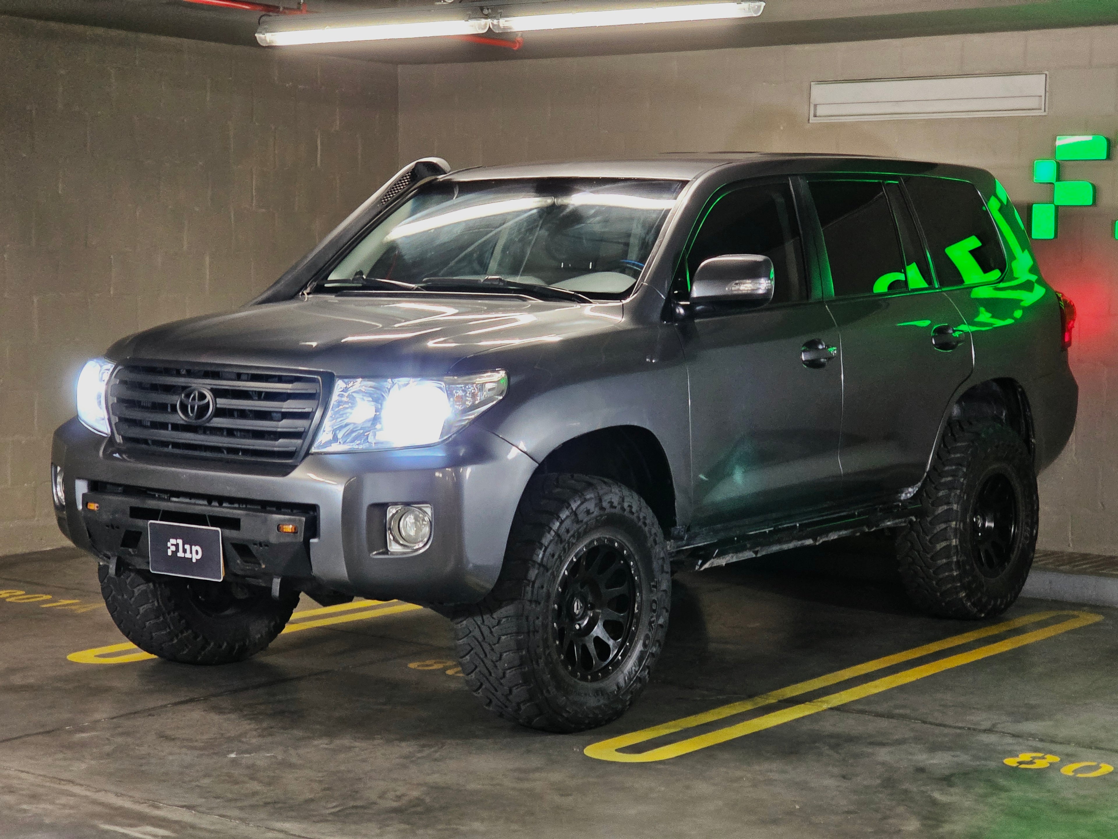 Toyota Land Cruiser 200 4.5 Diesel V8 2014