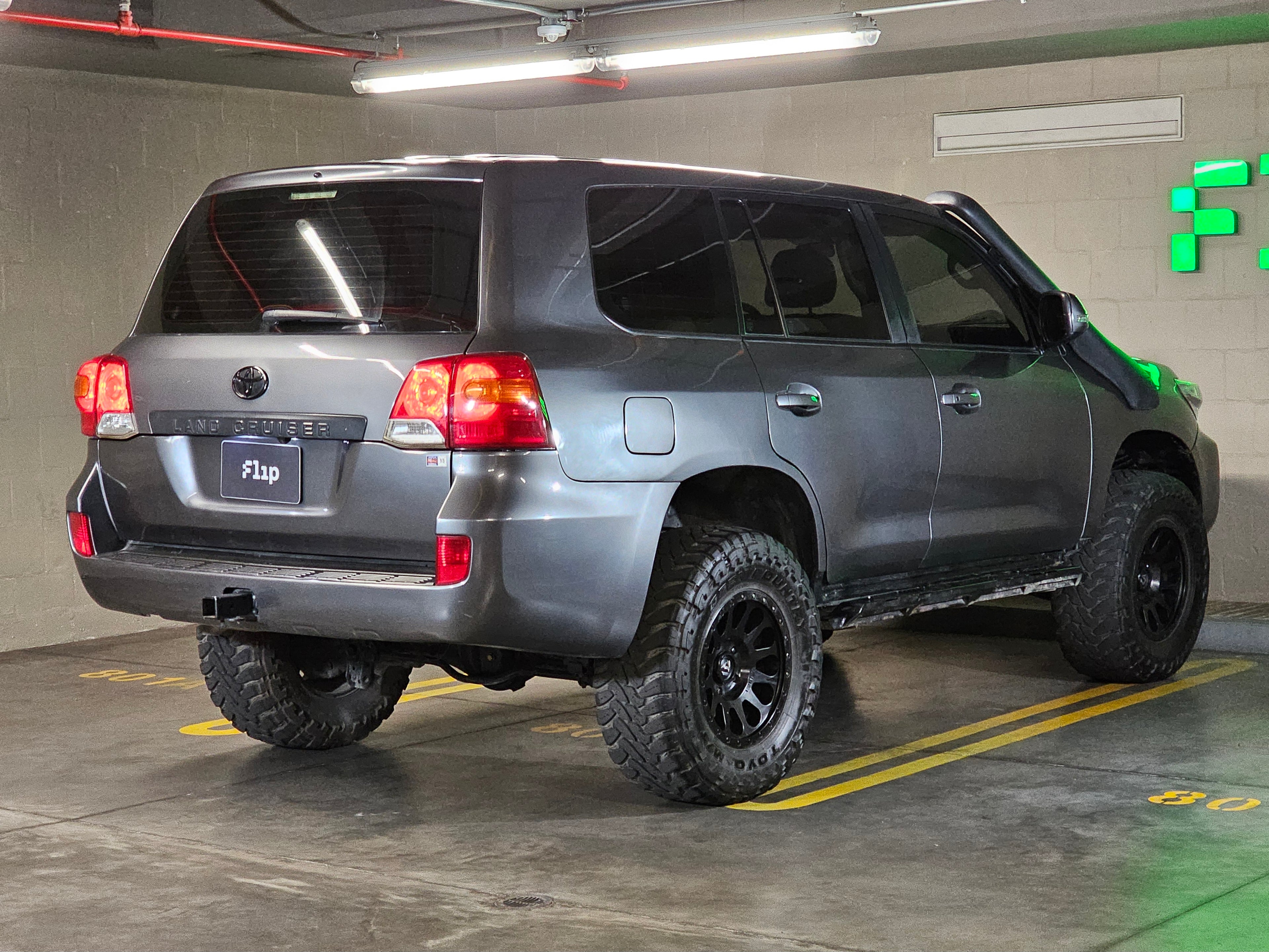 Toyota Land Cruiser 200 4.5 Diesel V8 2014