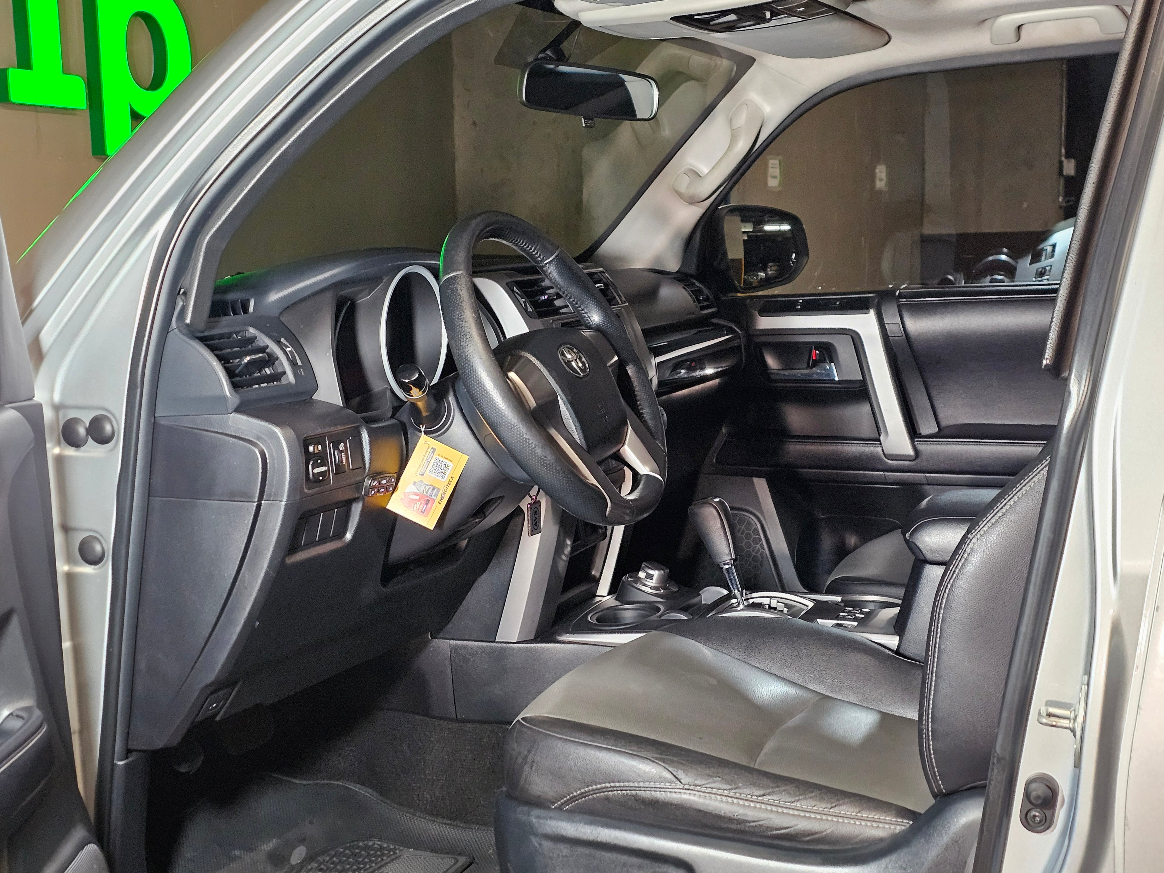 TOYOTA 4RUNNER SR5 2018