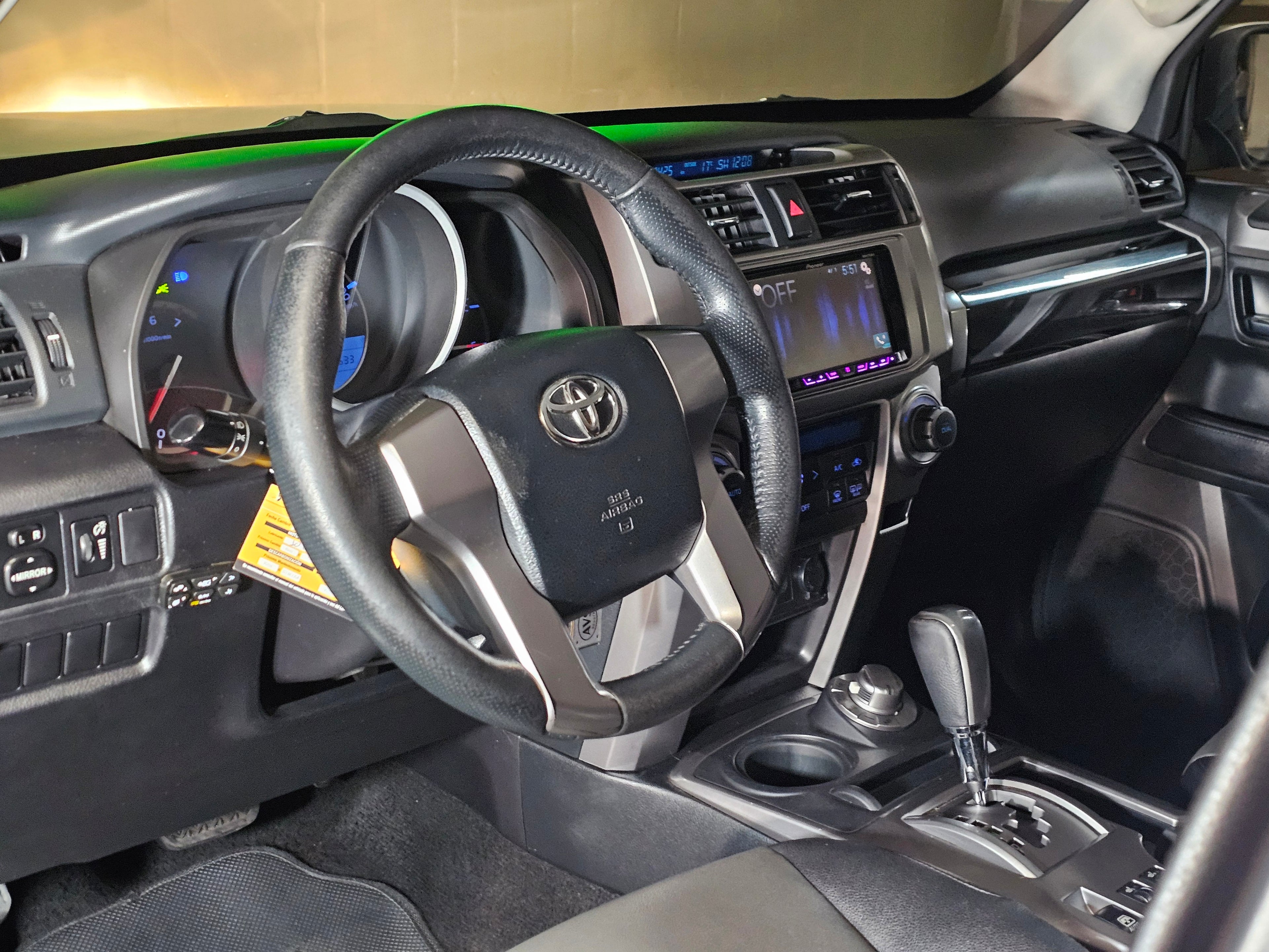 TOYOTA 4RUNNER SR5 2018