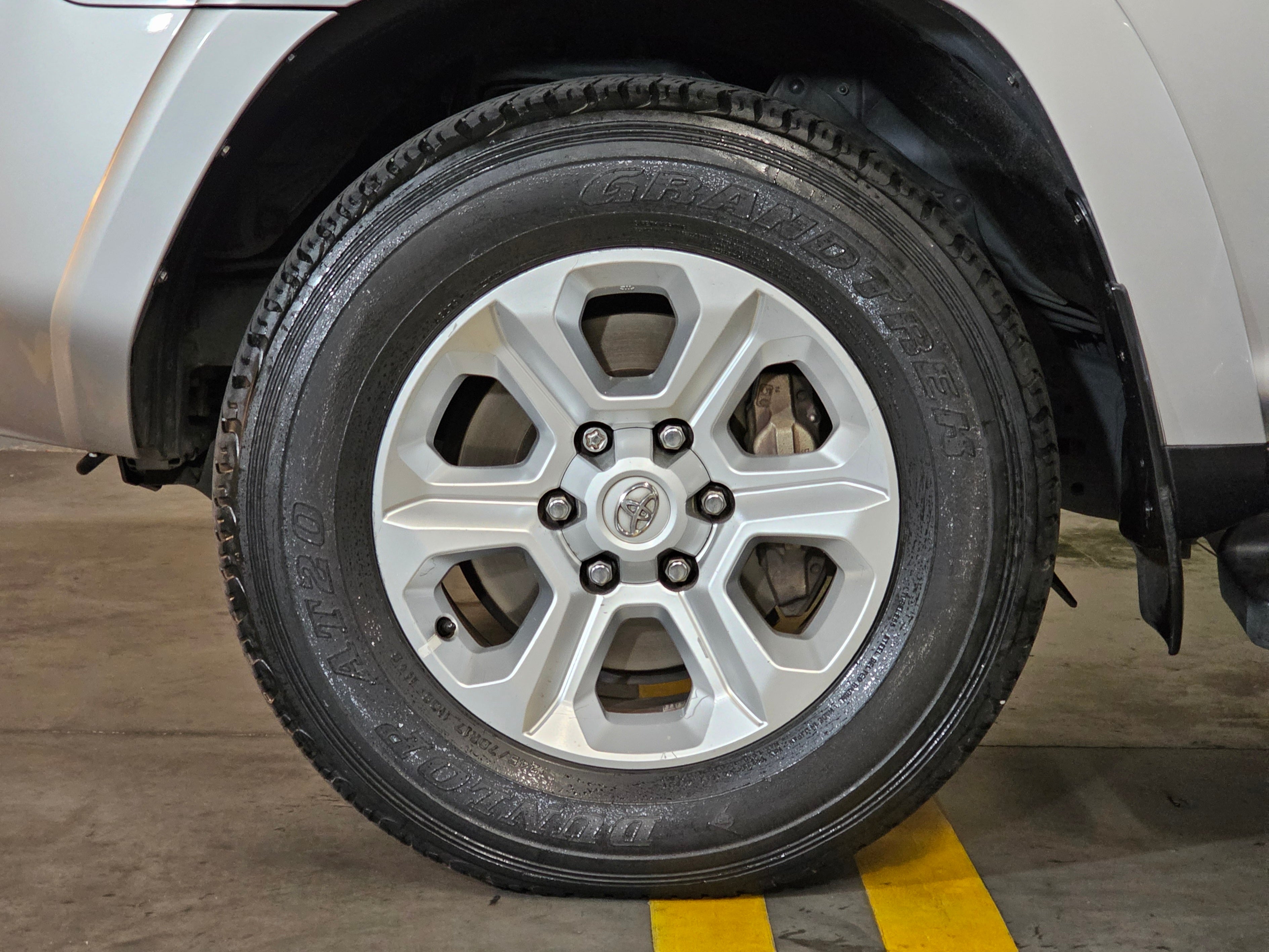 TOYOTA 4RUNNER SR5 2018