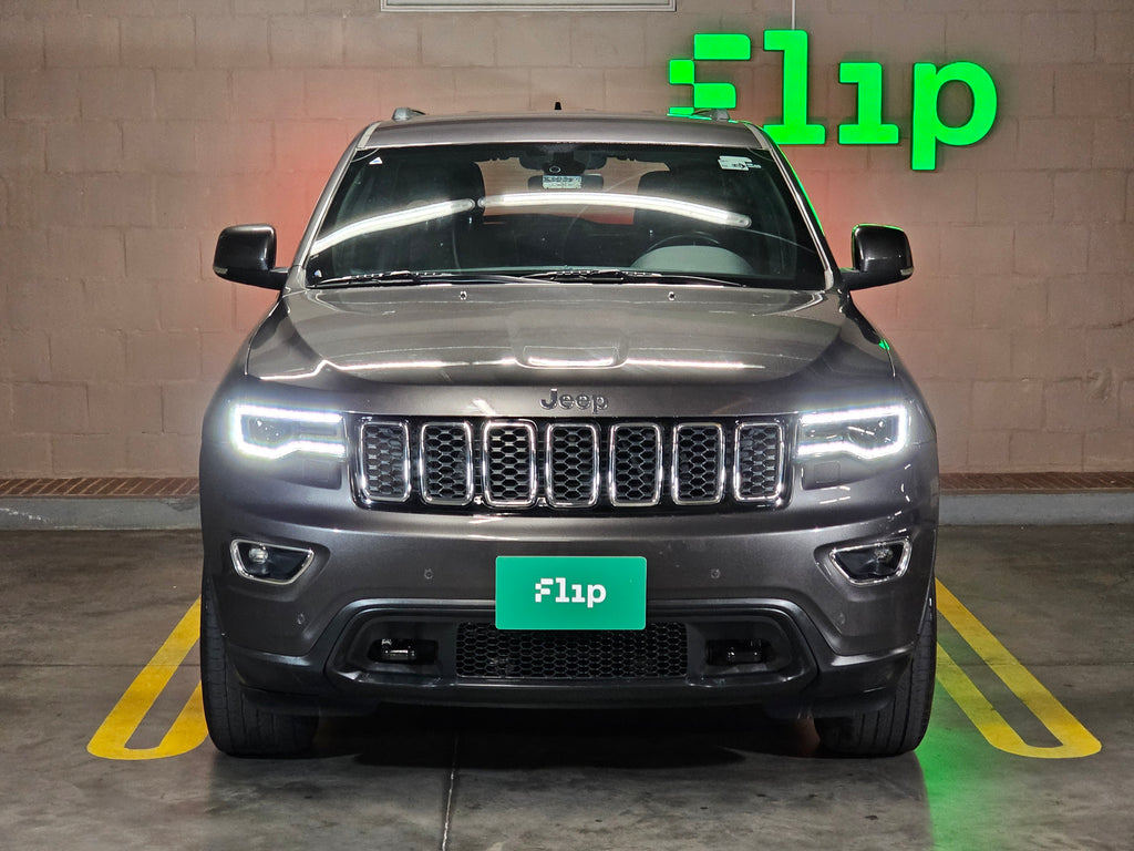 Jeep GRAND Cherokee Laredo 2019