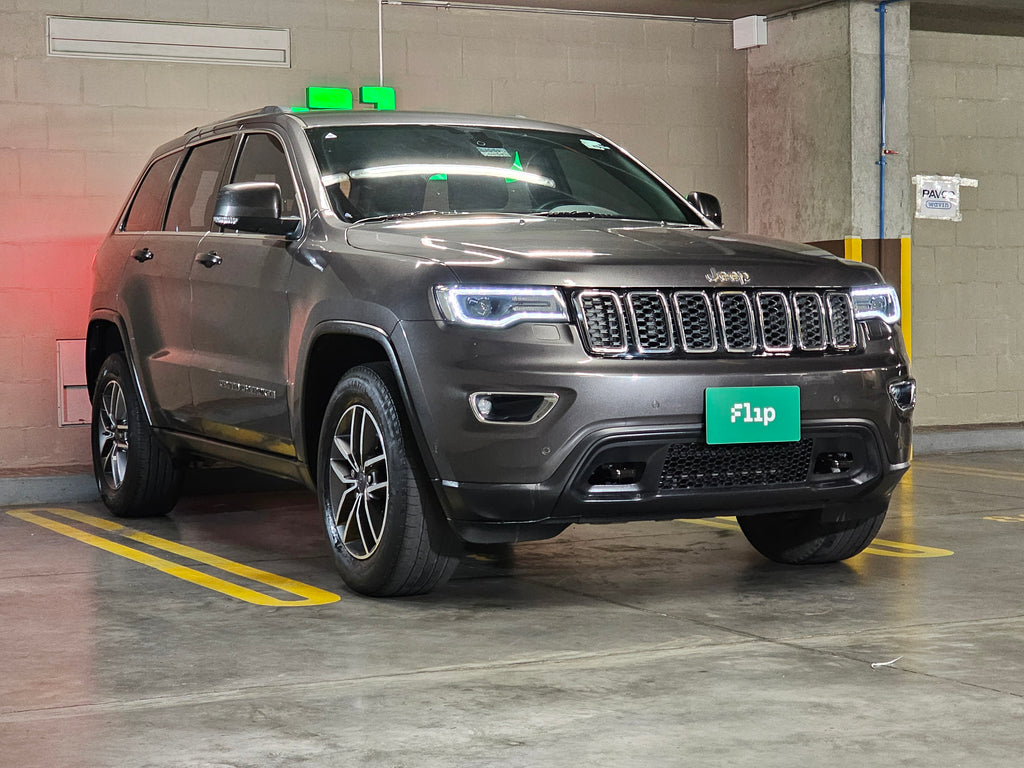 Jeep GRAND Cherokee Laredo 2019
