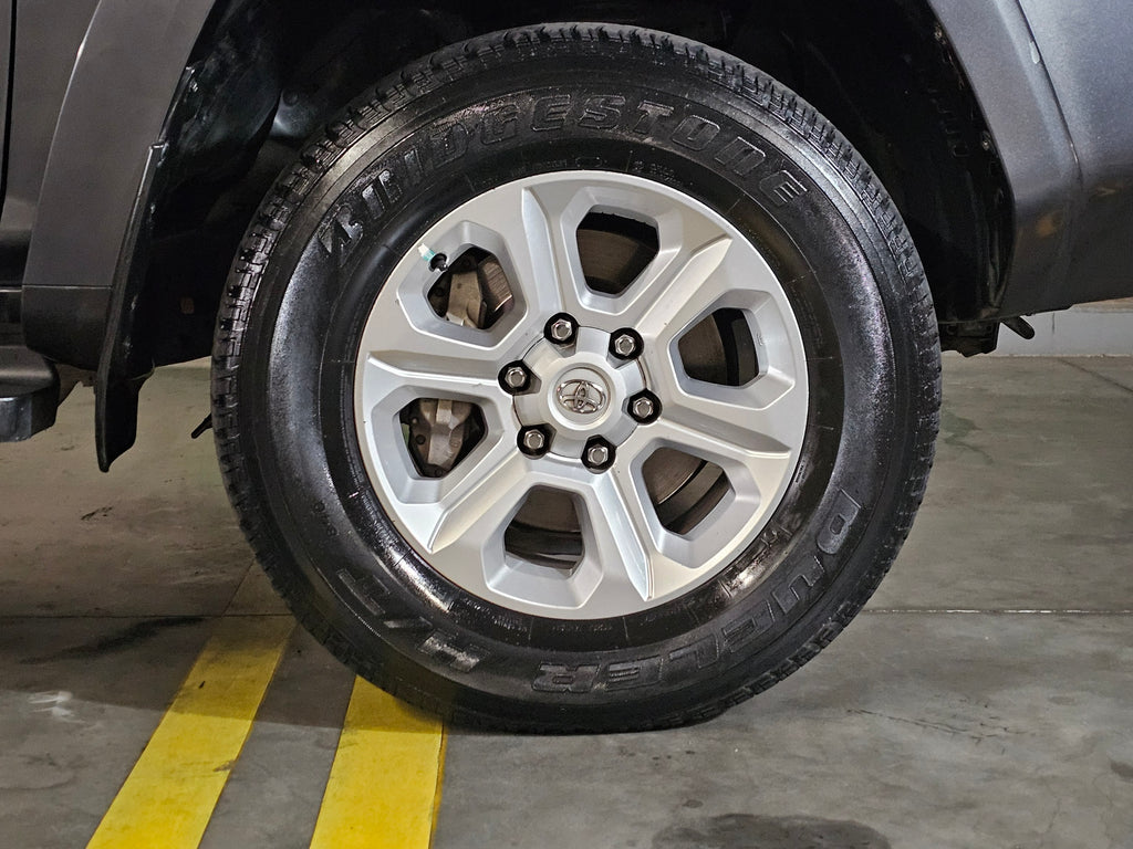 TOYOTA 4RUNNER SR5 2018