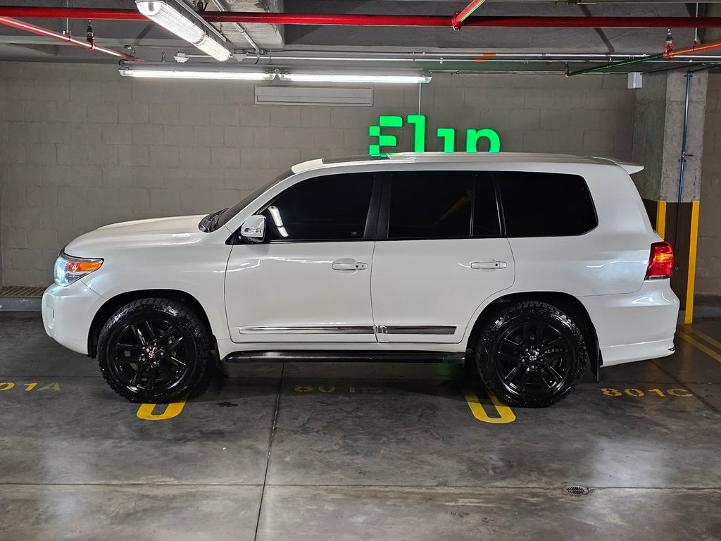 Toyota Land Cruiser 4.5 Imperial Lc200 2013