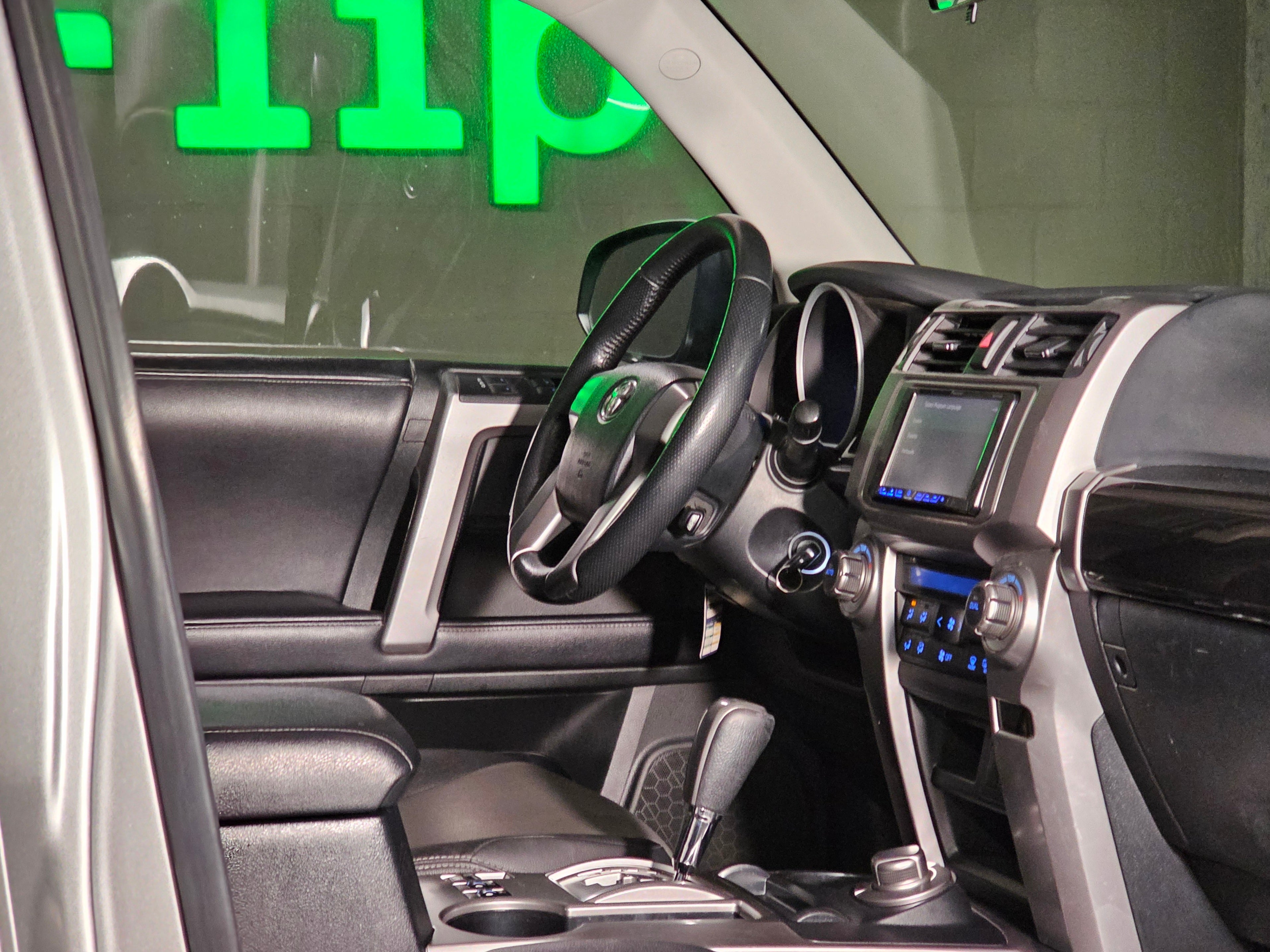 TOYOTA 4RUNNER SR5 2018