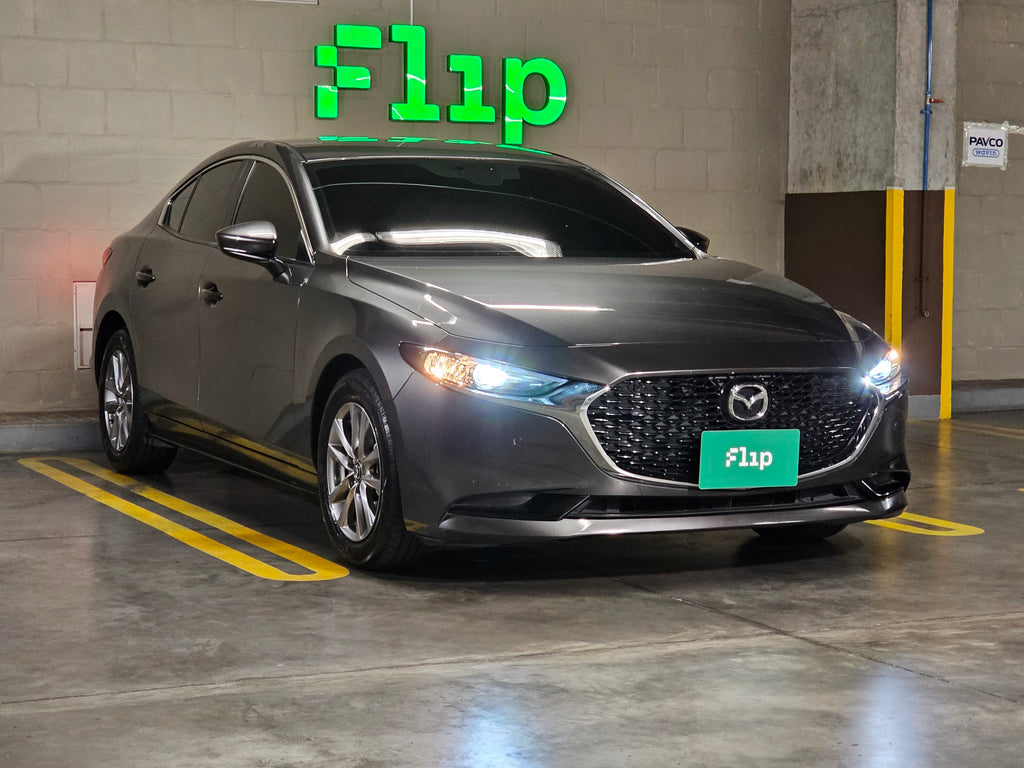 Mazda 3 touring 2.0 Híbrido 2023