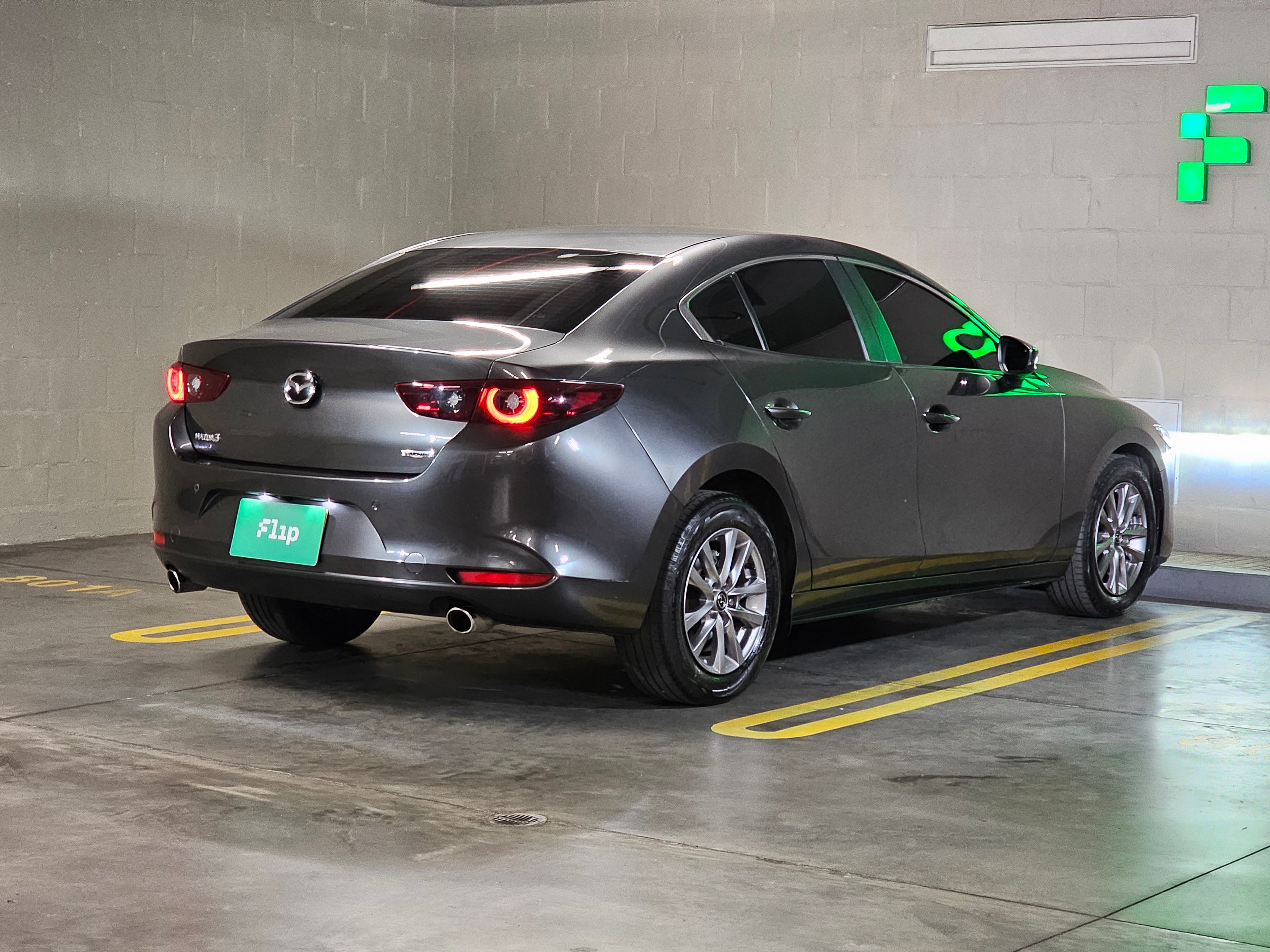 Mazda 3 touring 2.0 Híbrido 2023