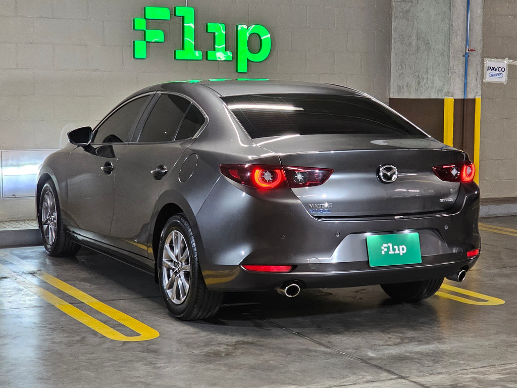 Mazda 3 touring 2.0 Híbrido 2023