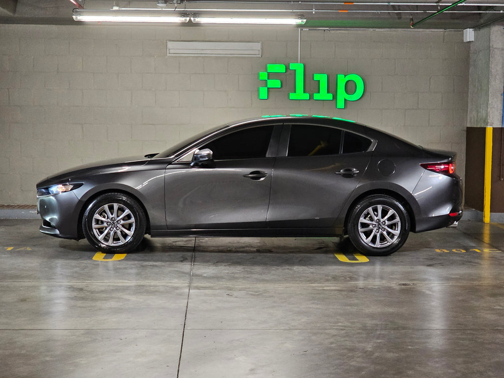 Mazda 3 touring 2.0 Híbrido 2023