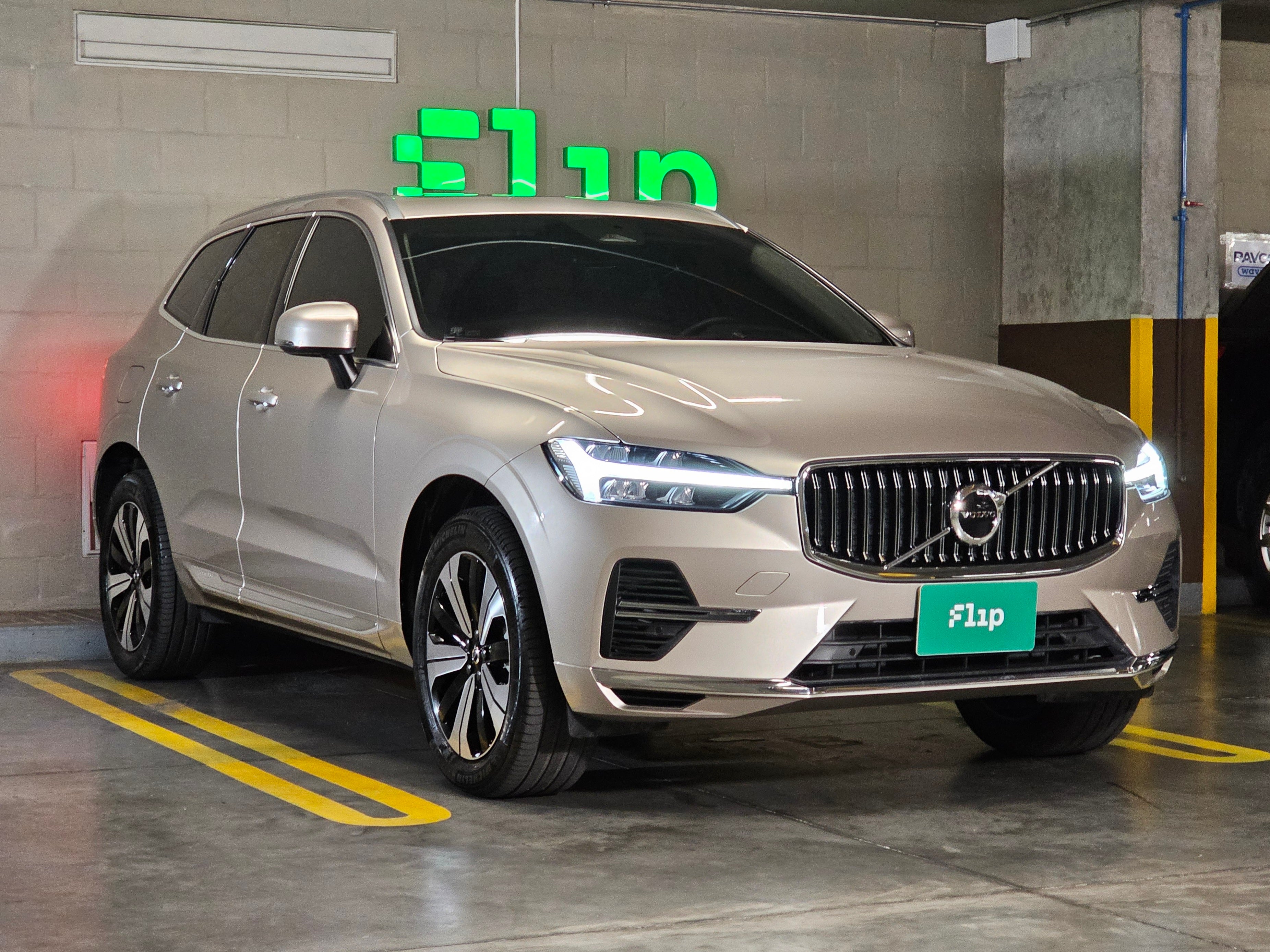 Volvo Xc60 2.0 T8 Plus Awd Recharge 2024