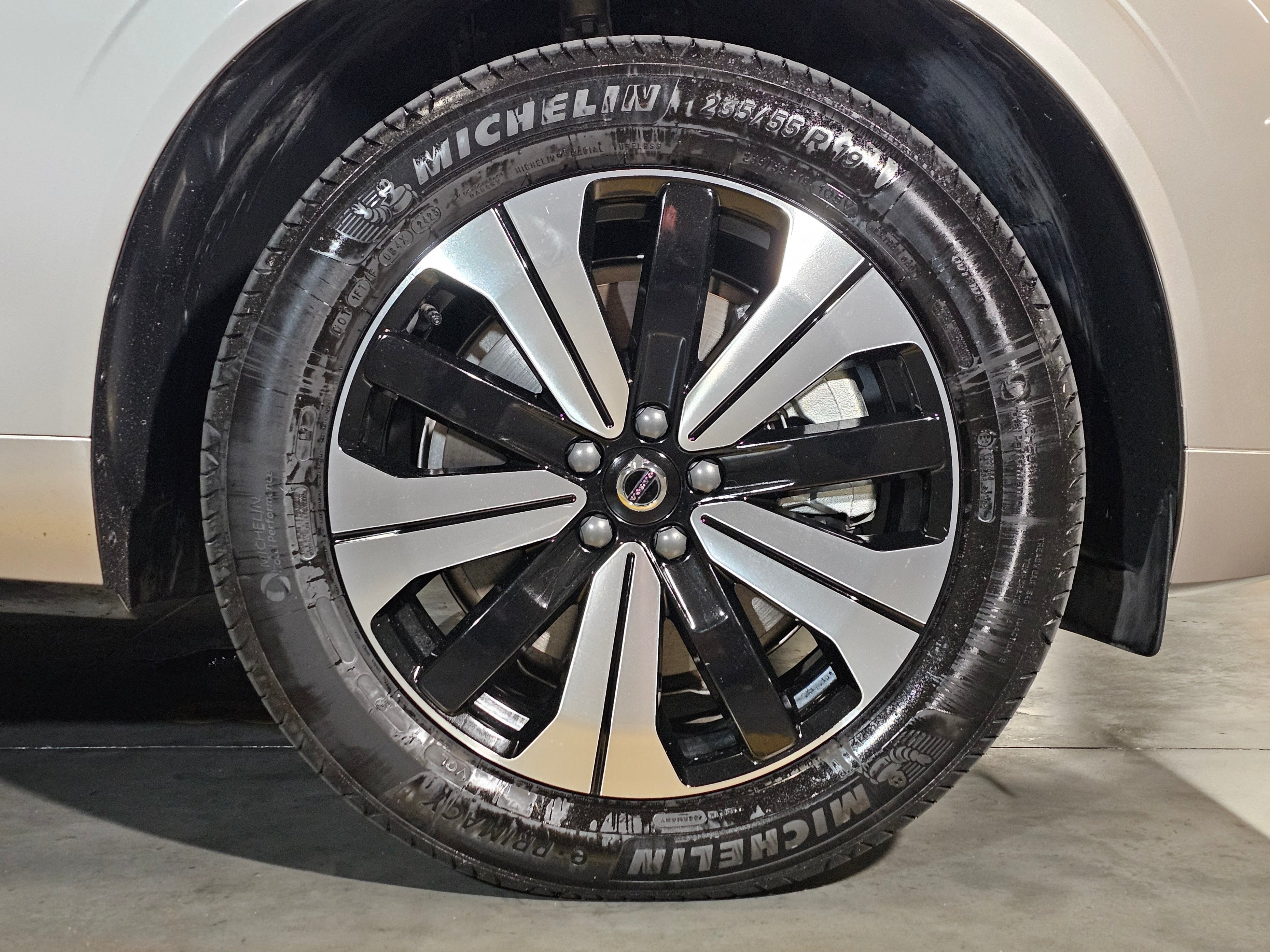 Volvo Xc60 2.0 T8 Plus Awd Recharge 2024