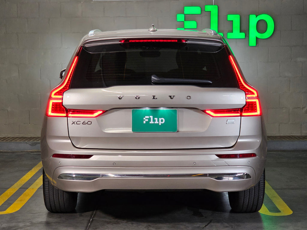 Volvo Xc60 2.0 T8 Plus Awd Recharge 2024
