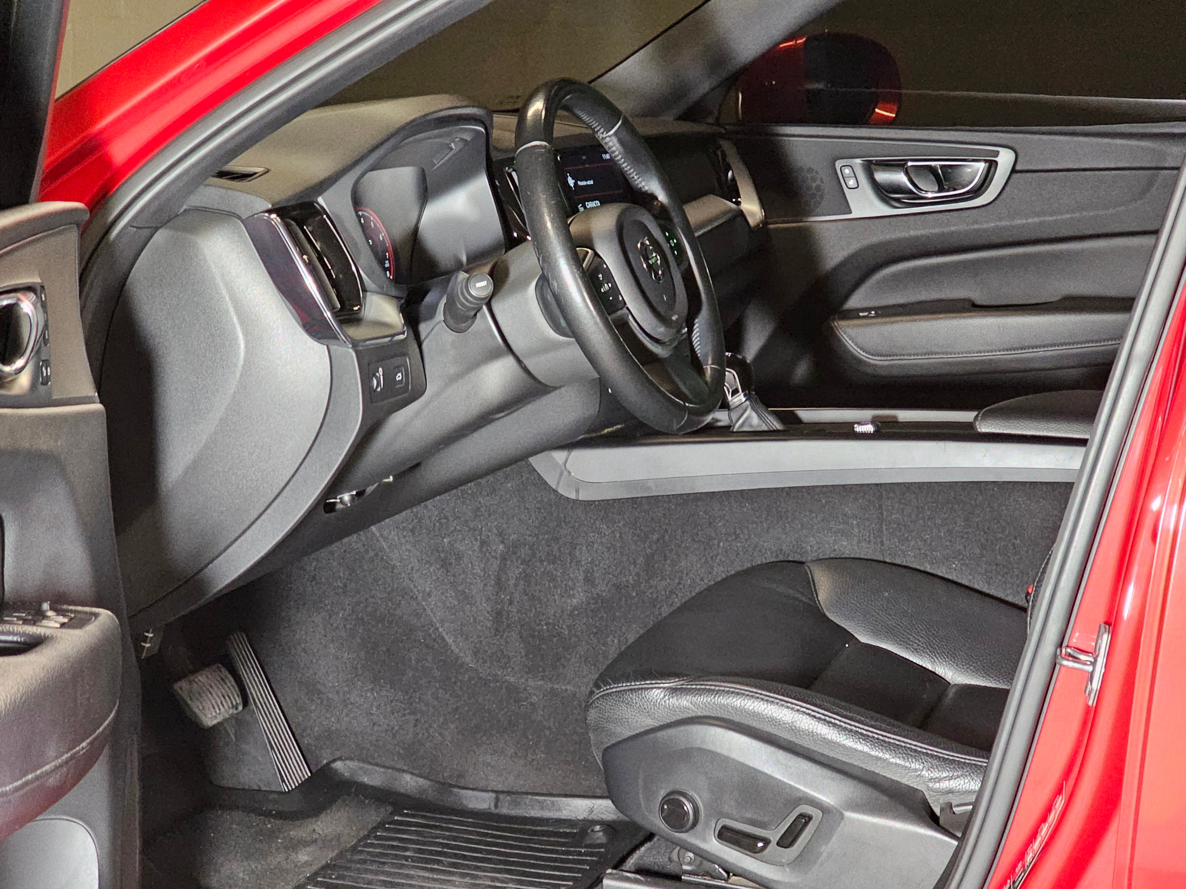 Volvo XC60 2.0 T5 Momentum 2019