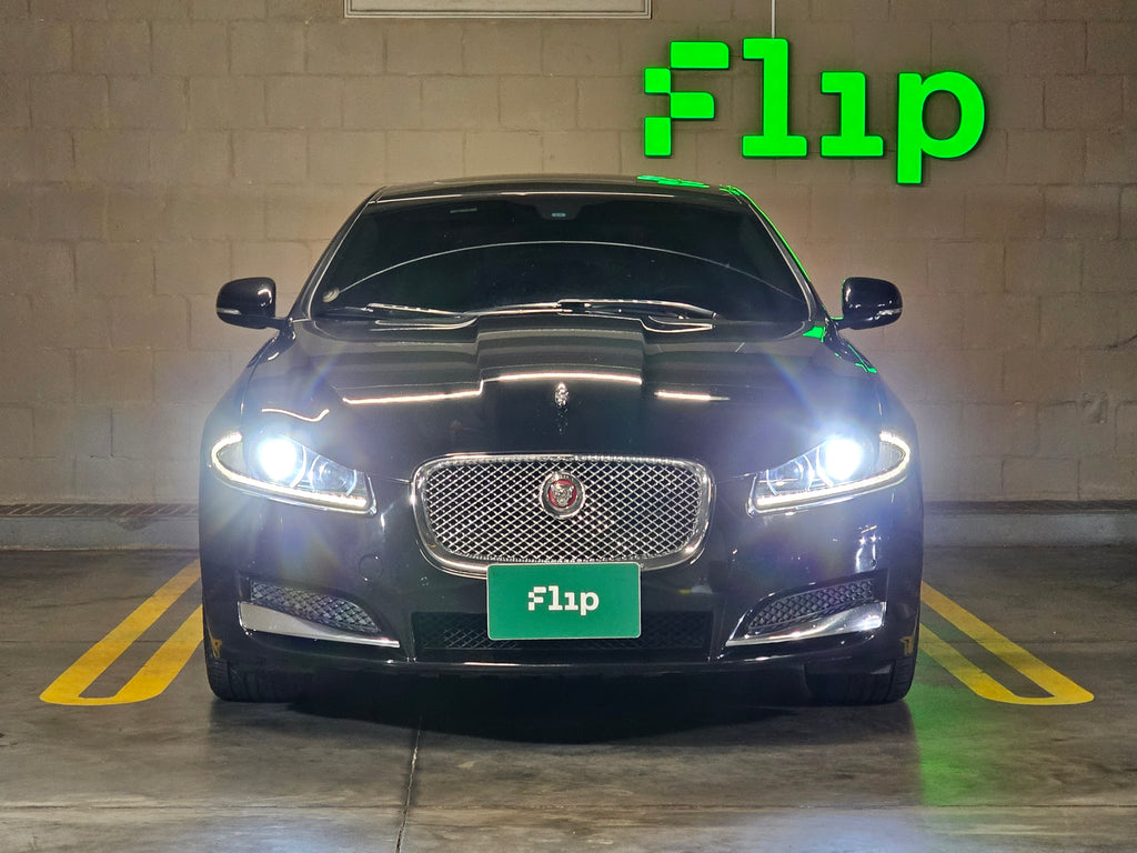 Jaguar XF 2.0 2015 - Grupo Flip