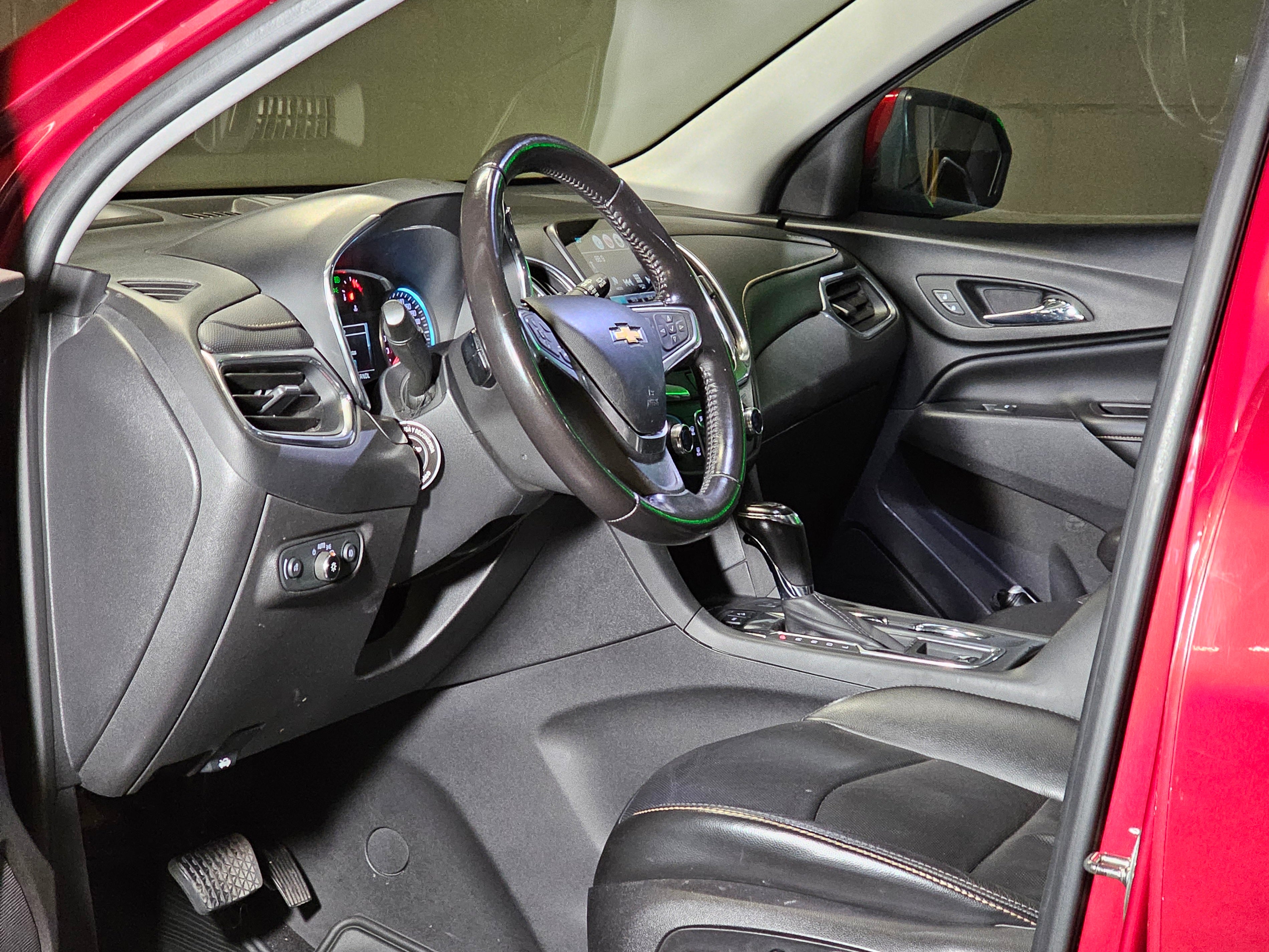 Chevrolet Equinox 2020 - interior