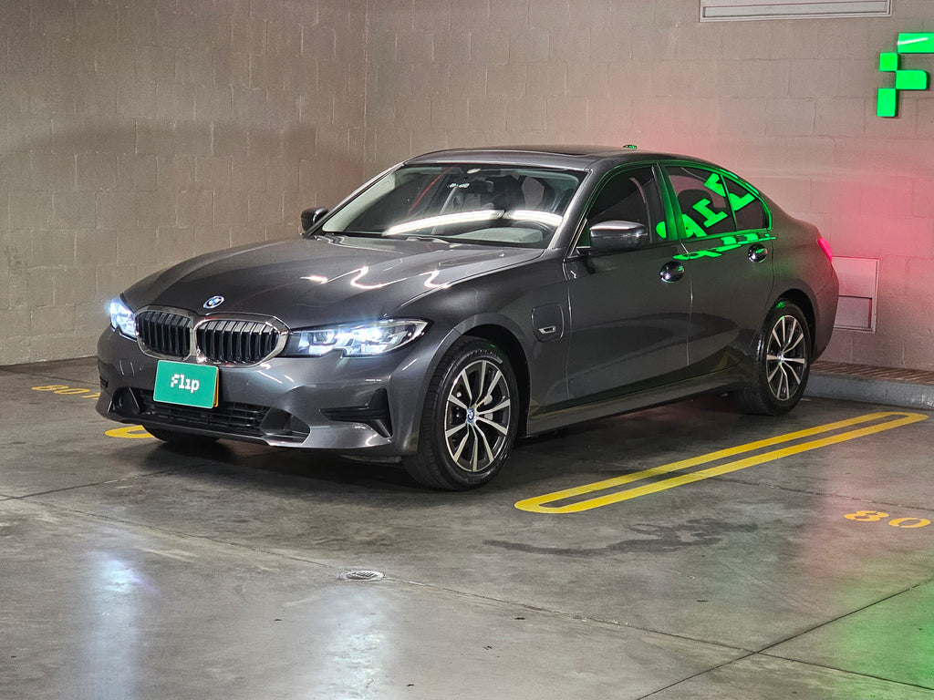 BMW 330e 2022