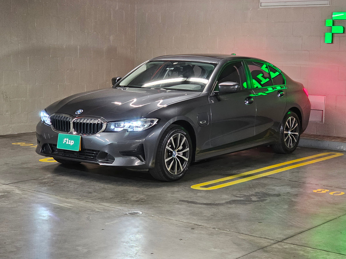 BMW 330e 2022