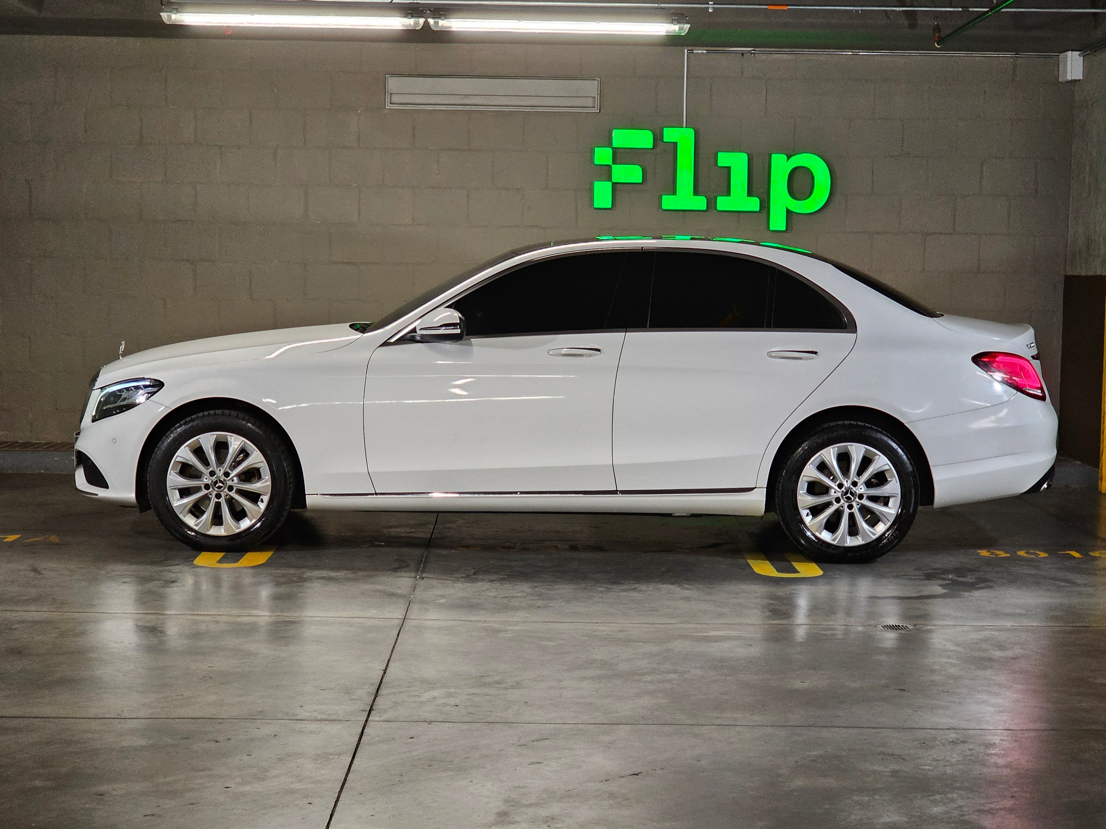 Mercedes-Benz C 200 2020 - Grupo Flip