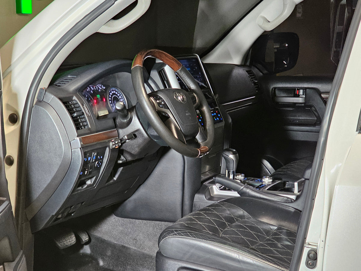 Toyota Land Cruiser V8 2018