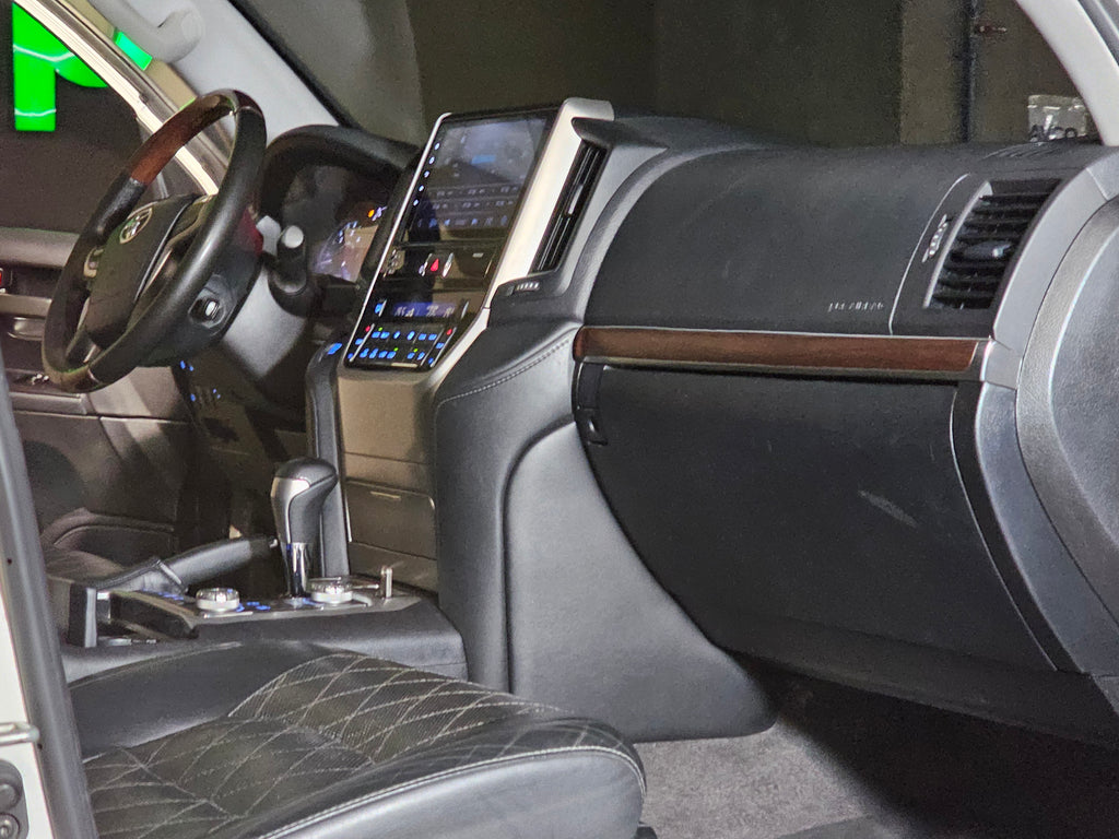 Toyota Land Cruiser V8 2018