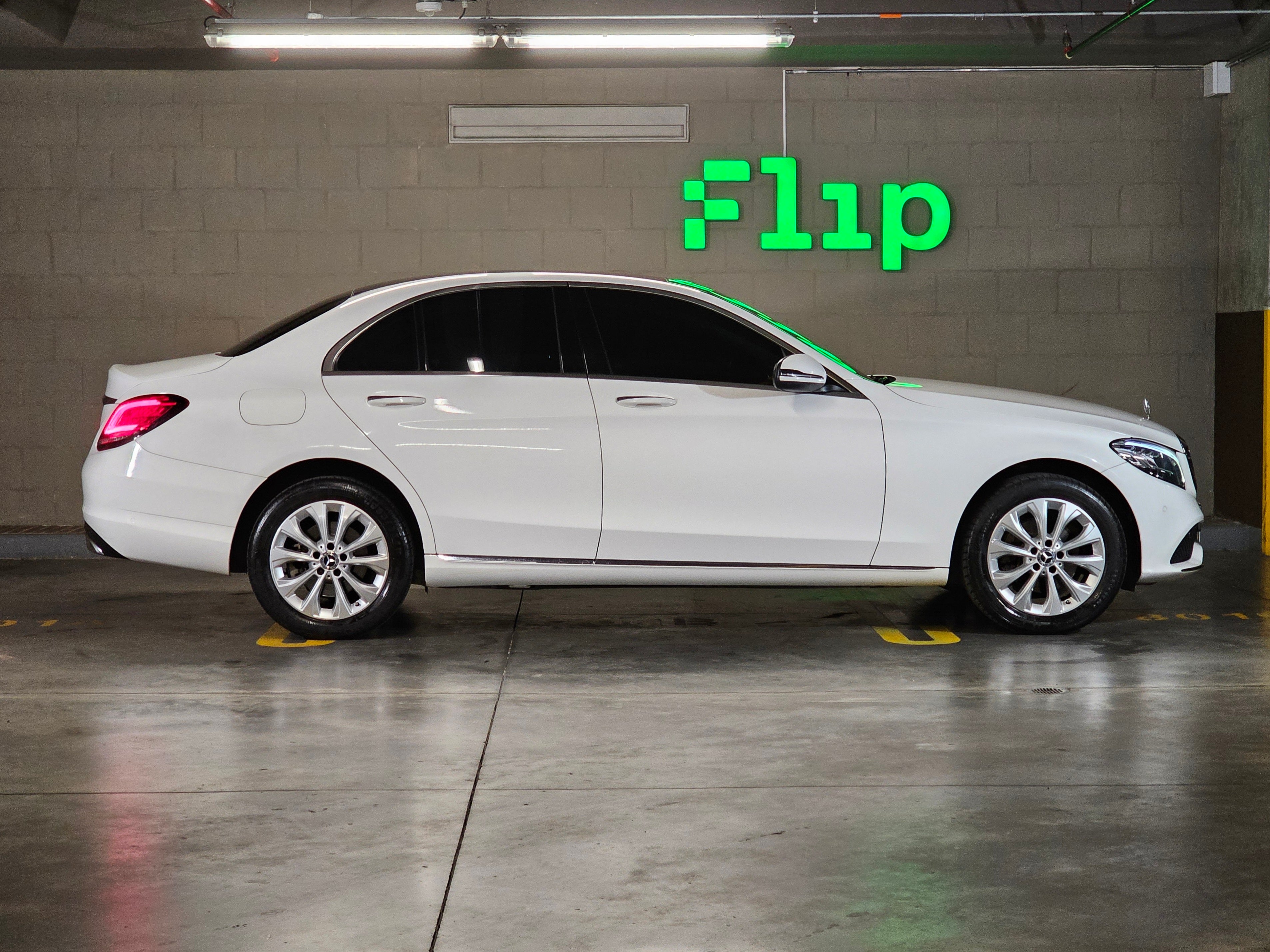 Mercedes-Benz C 200 2020 - Grupo Flip