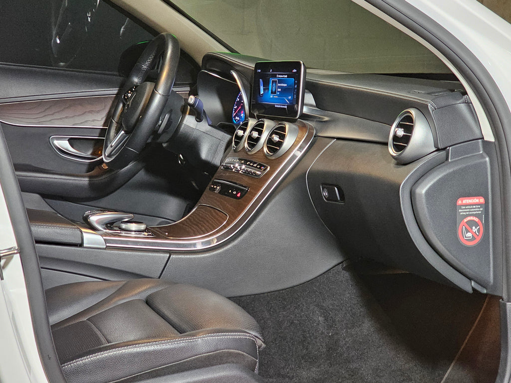 Mercedes-Benz C 200 2020 - Grupo Flip