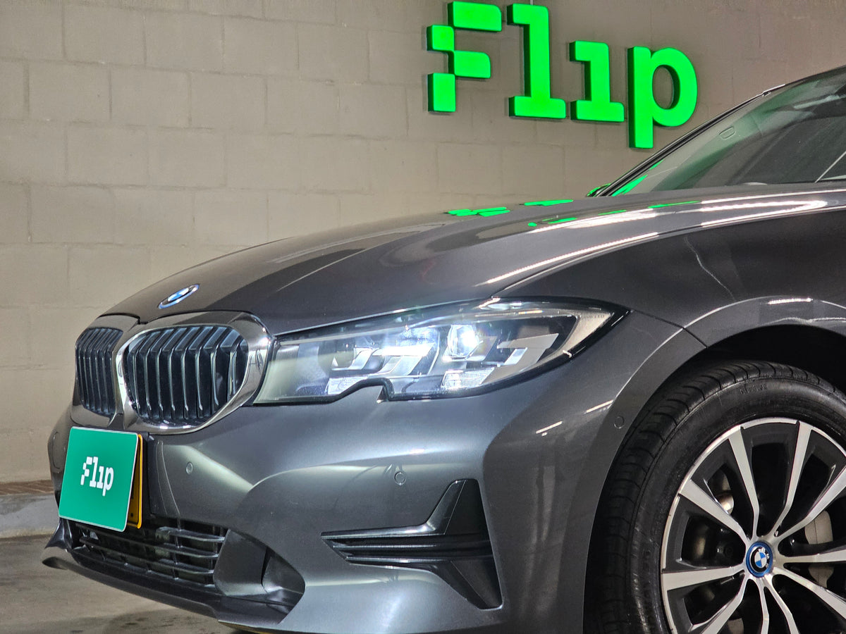 BMW 330e 2022