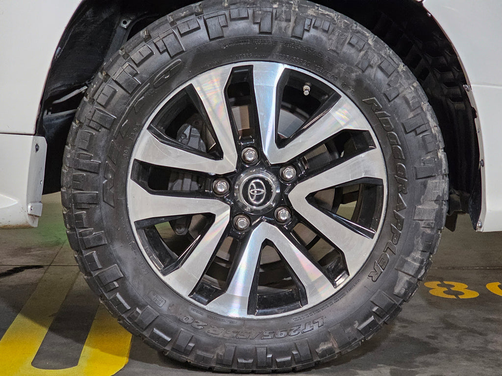 Toyota Land Cruiser V8 2018