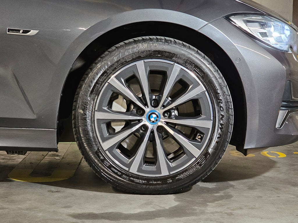 BMW 330e 2022