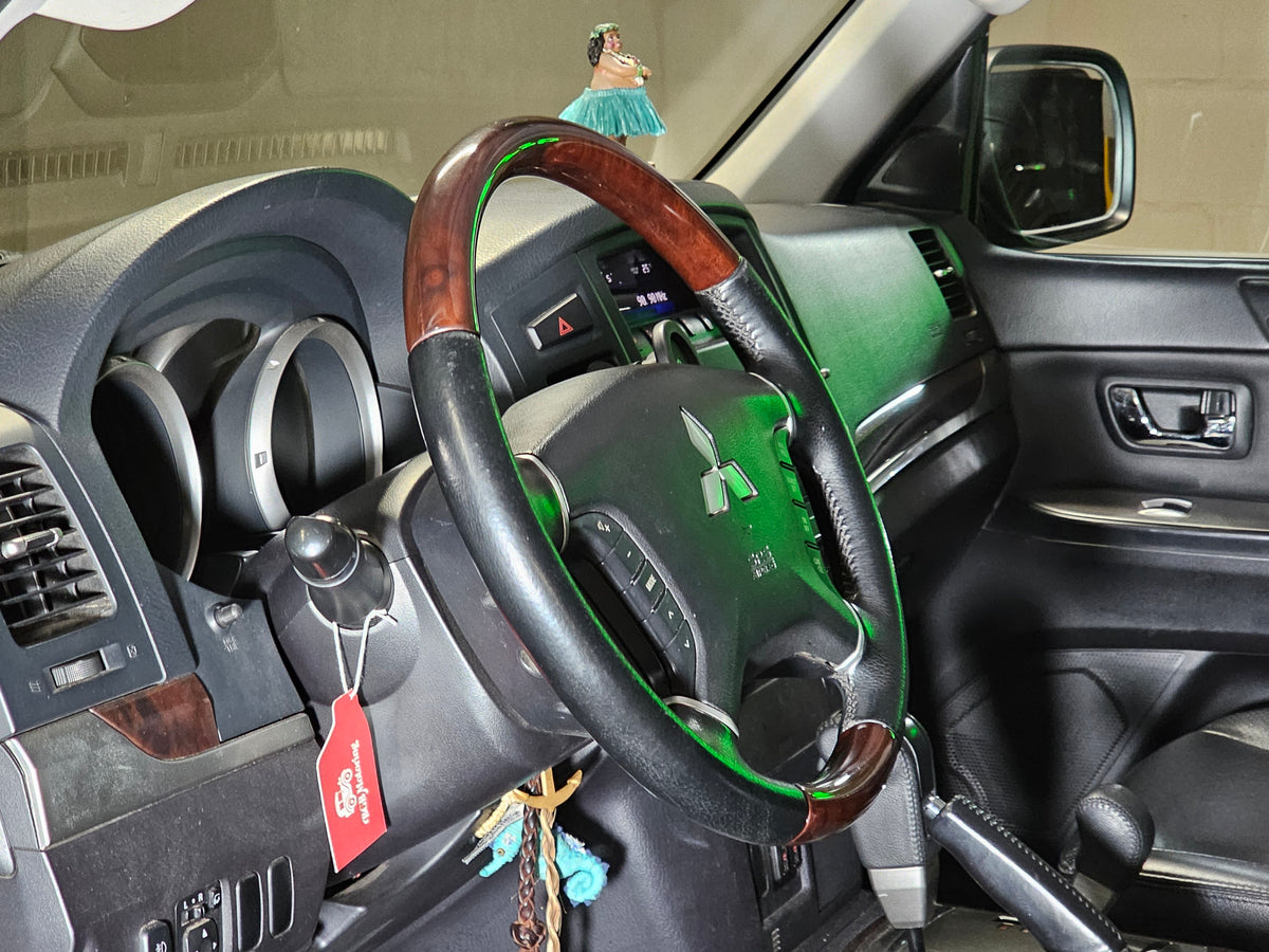 Mitsubishi Montero 2011