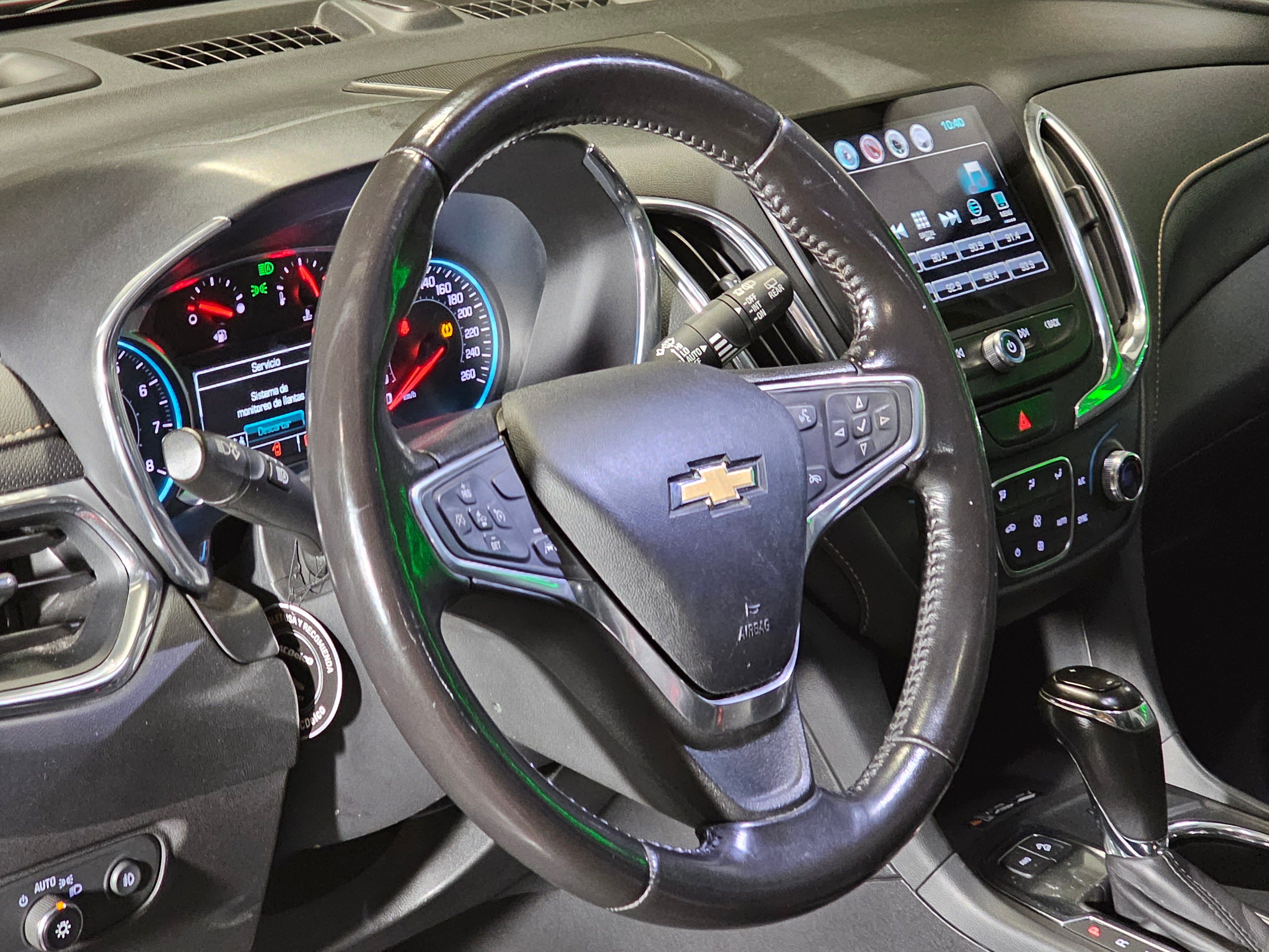 Chevrolet Equinox 2020 - interior